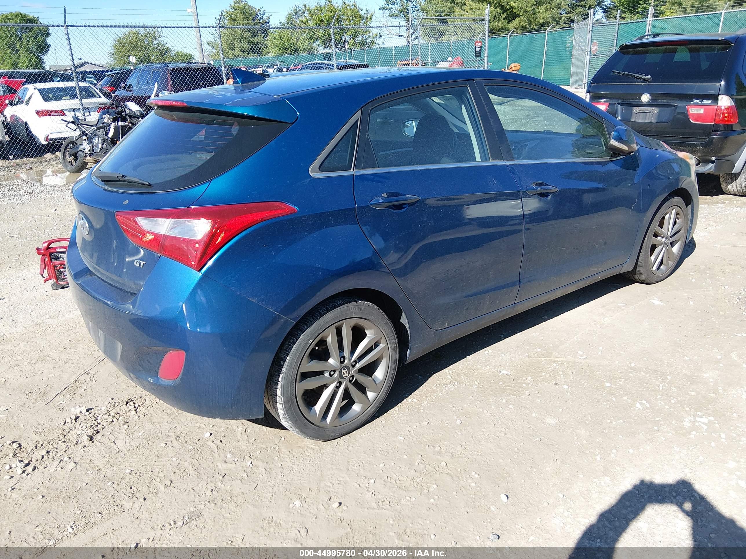 HYUNDAI ELANTRA image 4