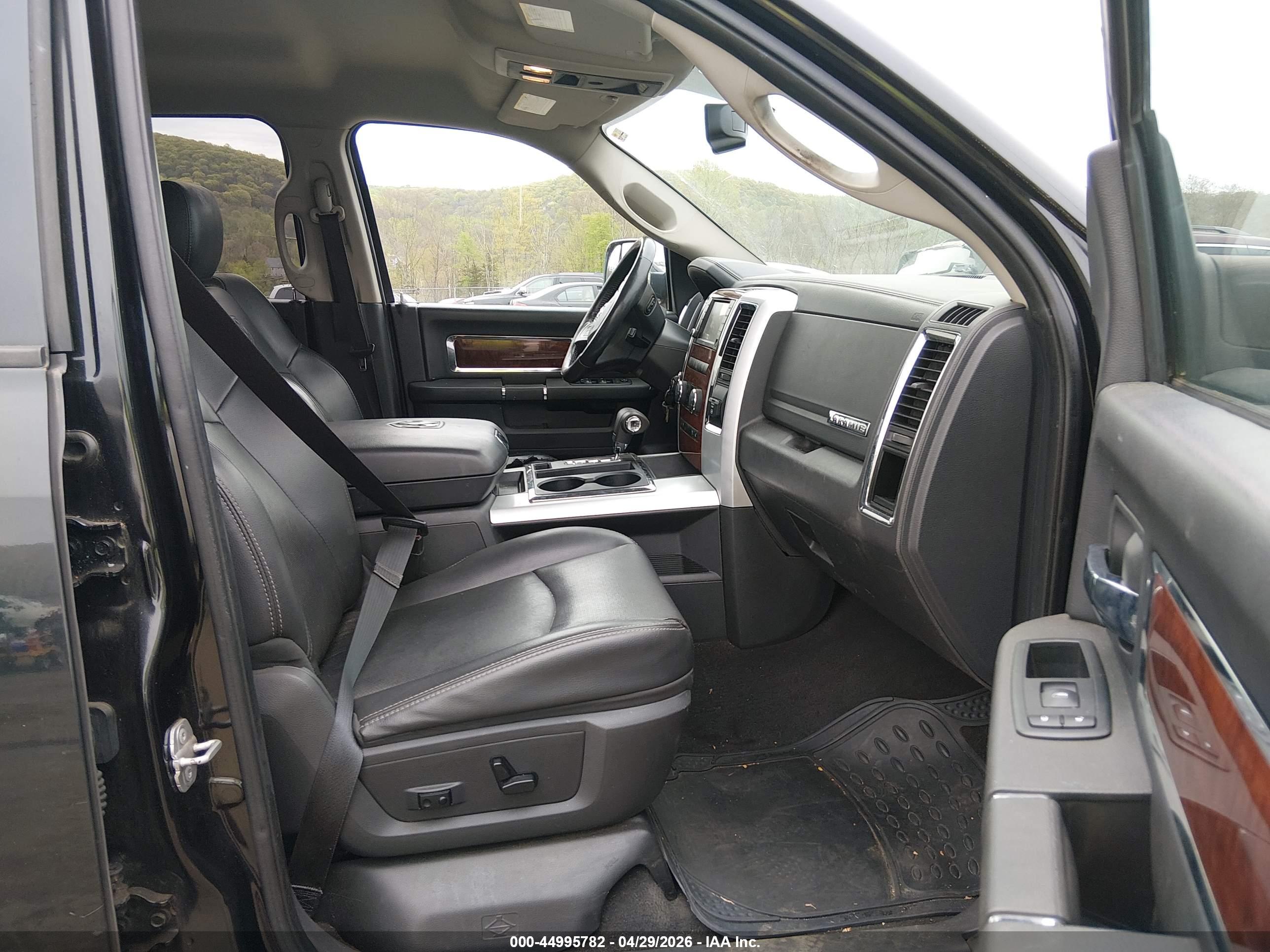 DODGE RAM image 5