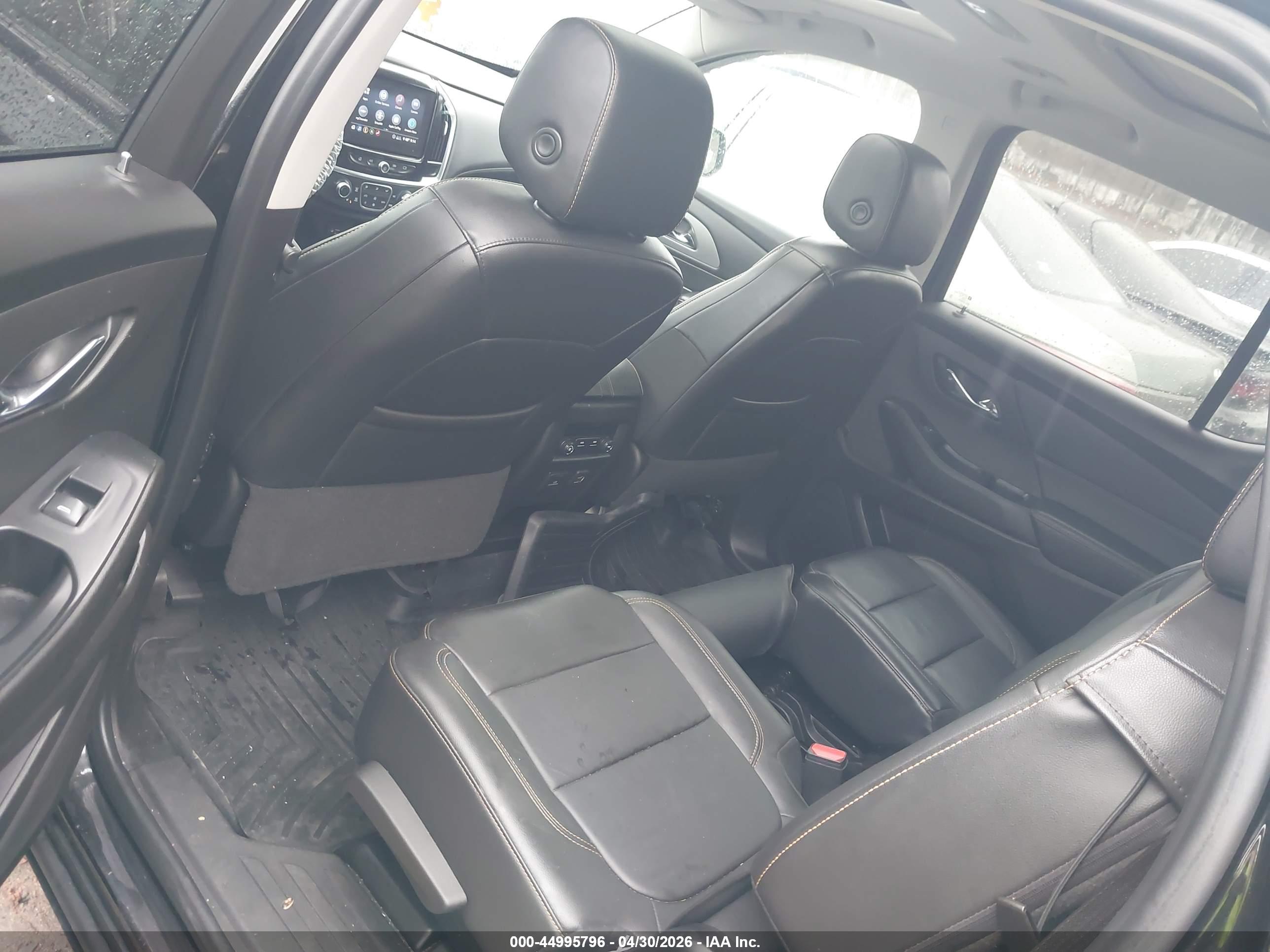 CHEVROLET TRAVERSE image 8