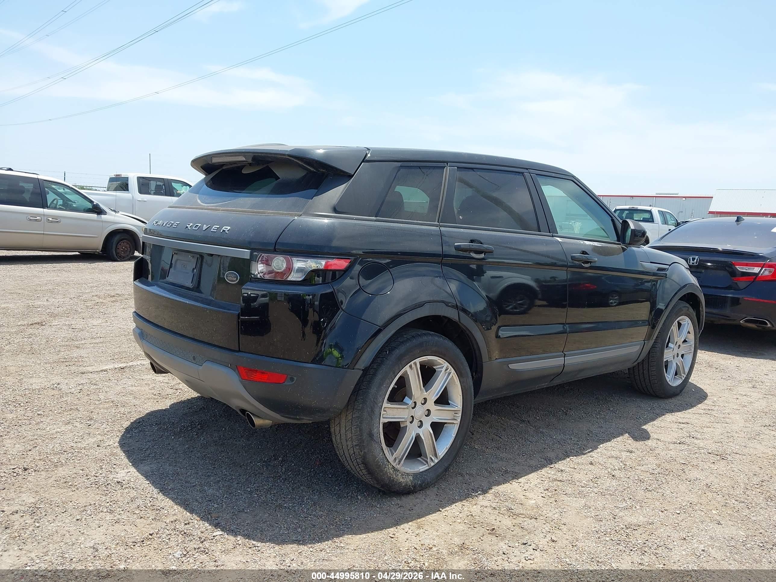 LAND ROVER image 4