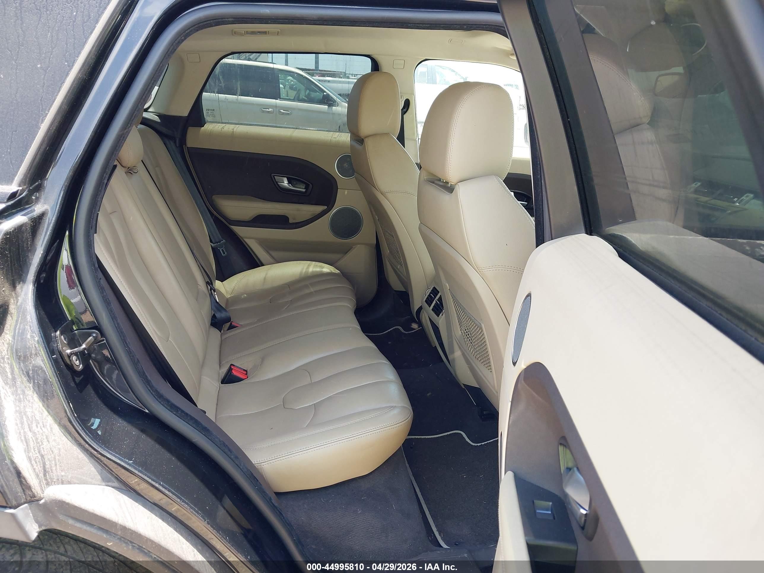 LAND ROVER image 8