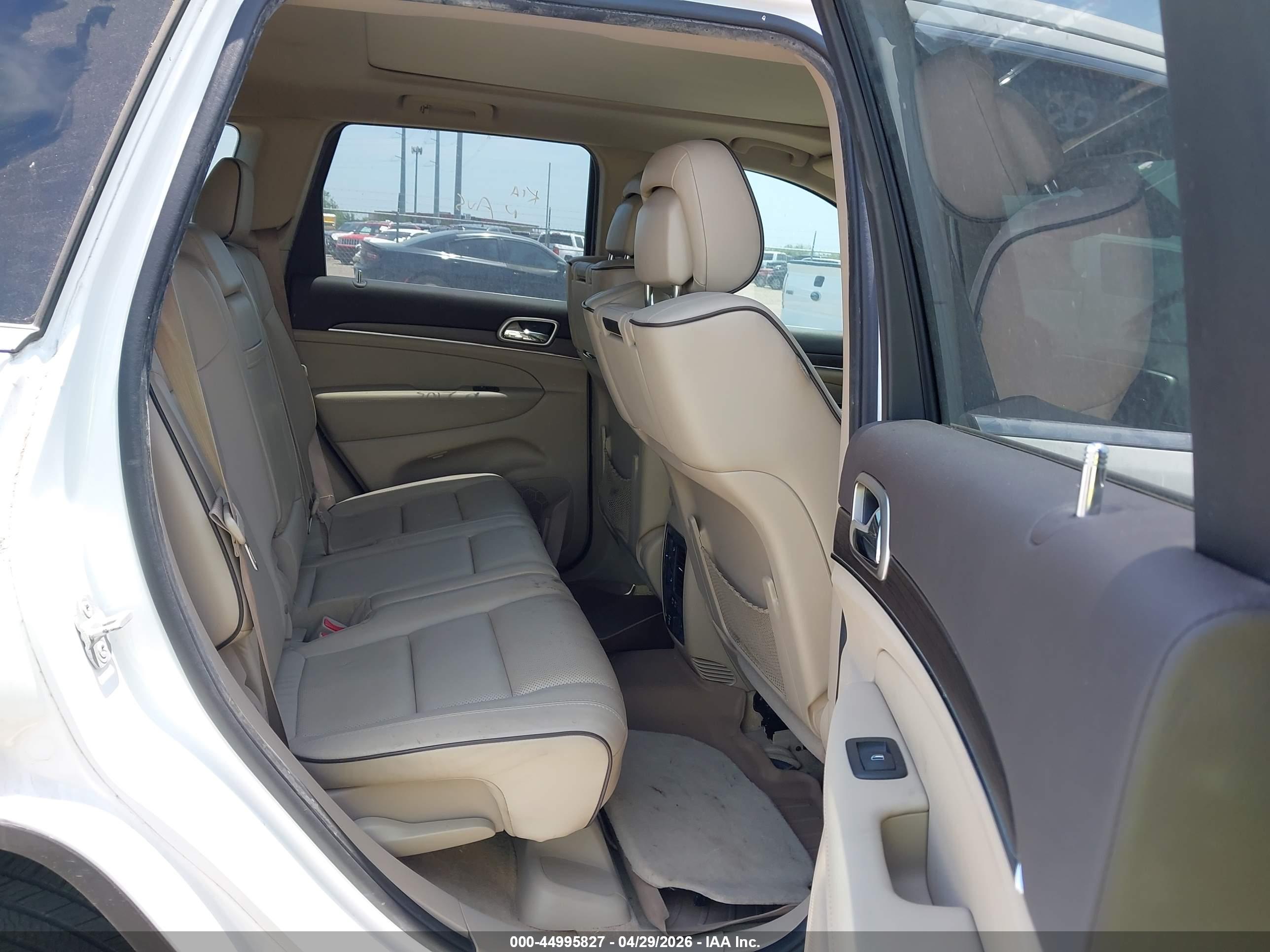 JEEP GRAND image 8