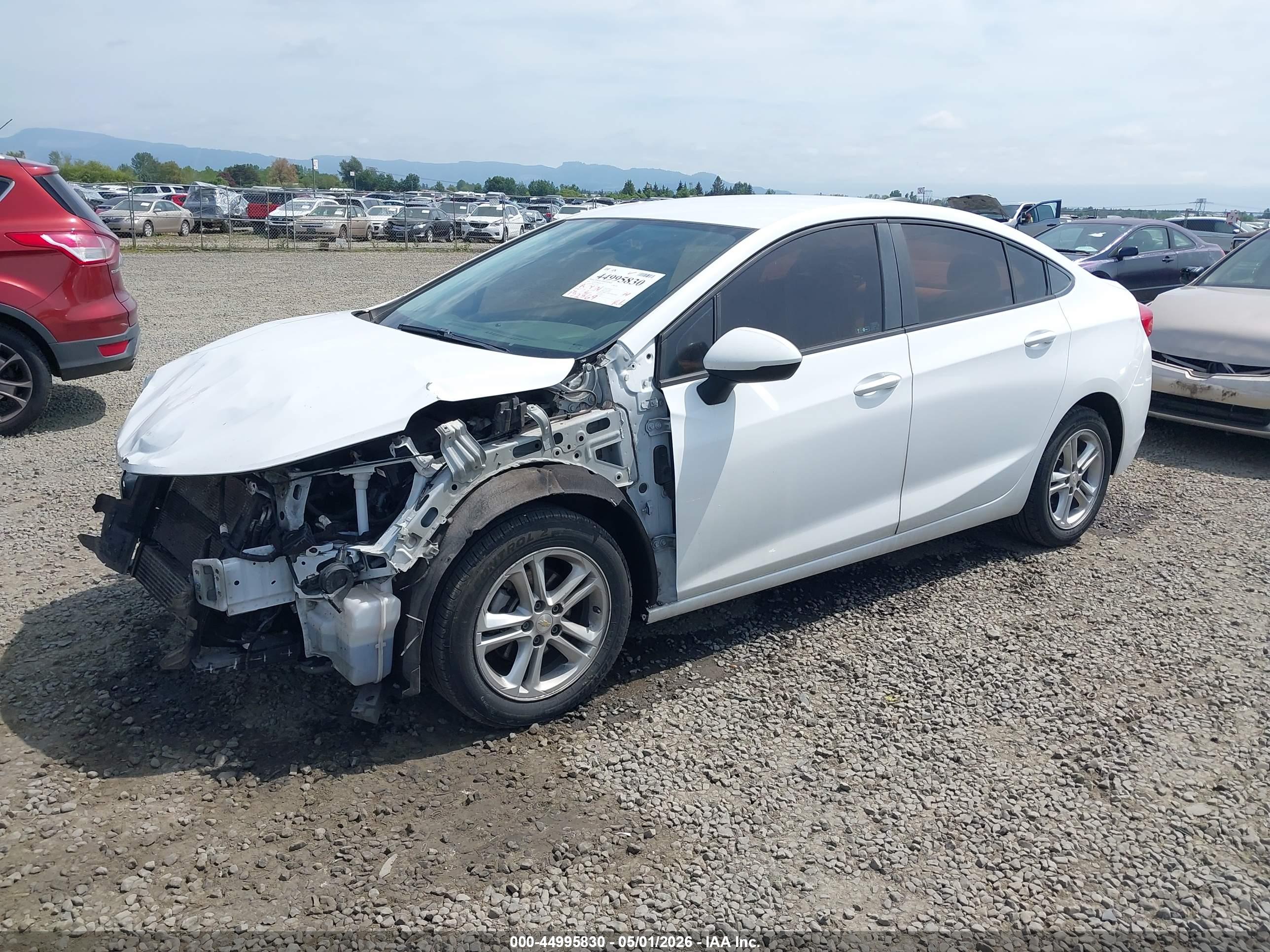 CHEVROLET CRUZE image 2