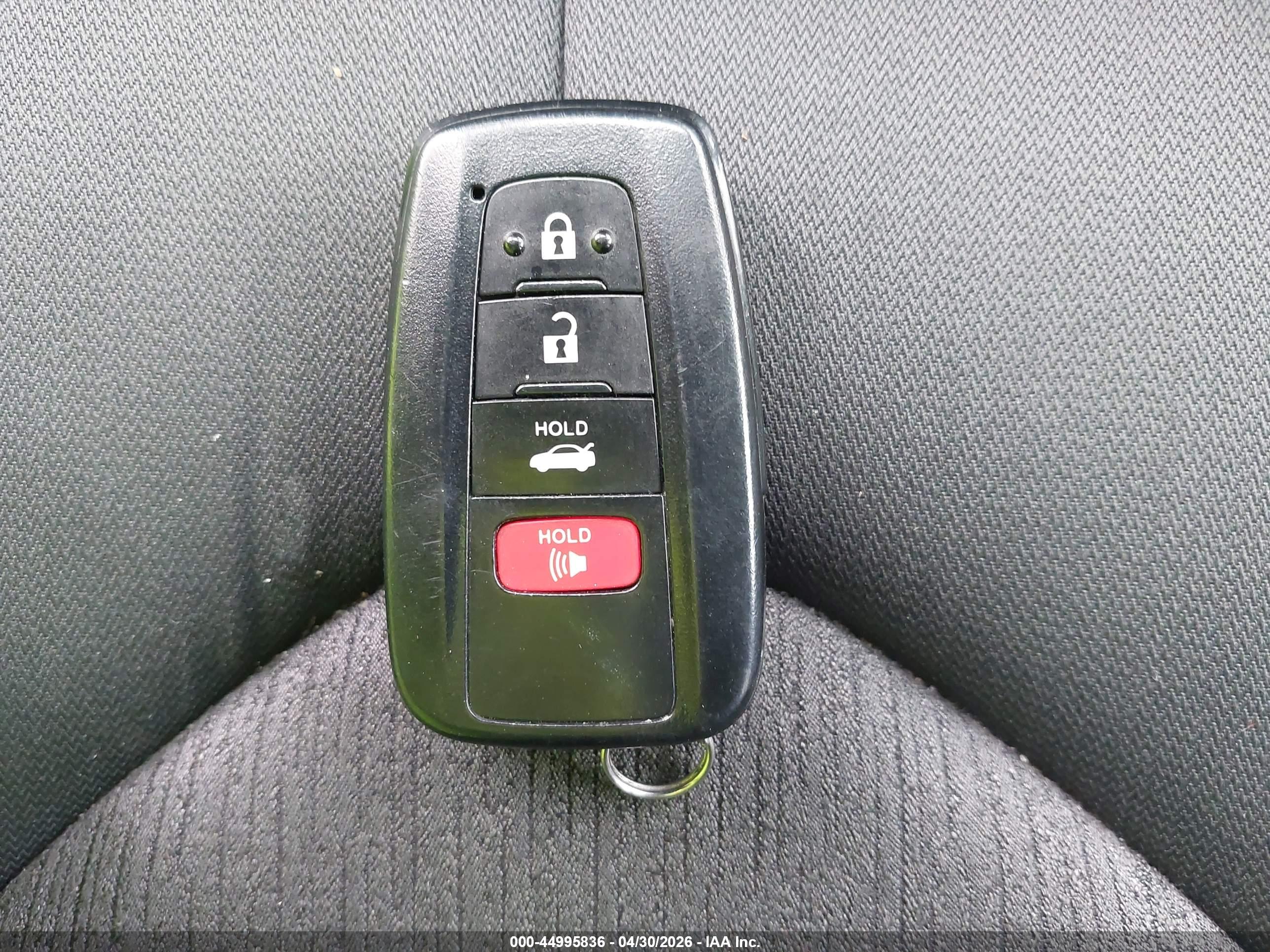 TOYOTA CAMRY image 11