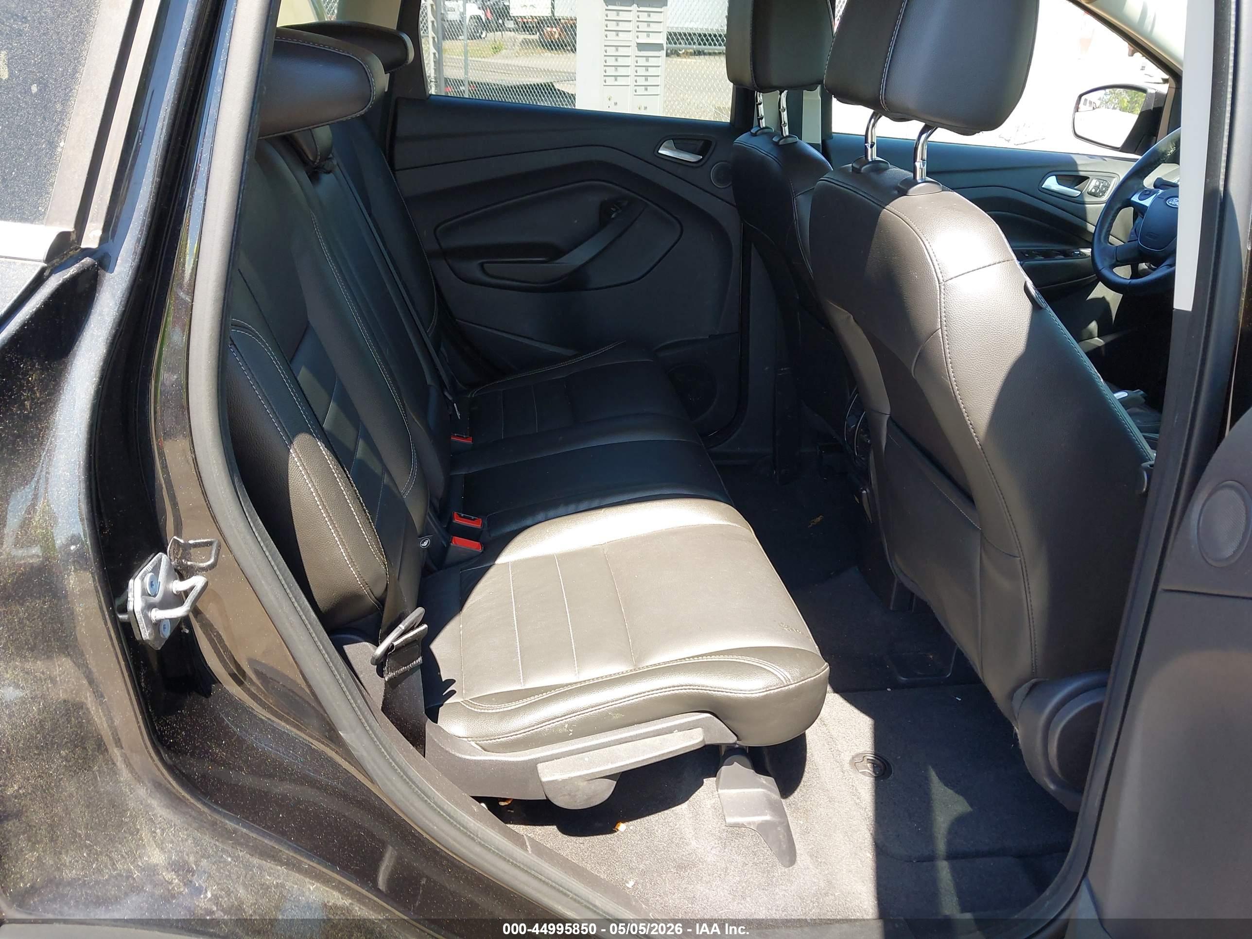 FORD ESCAPE image 8
