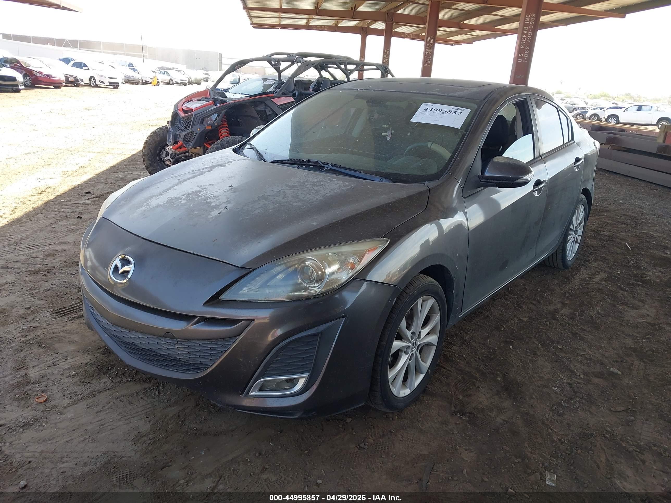 MAZDA MAZDA3 image 2