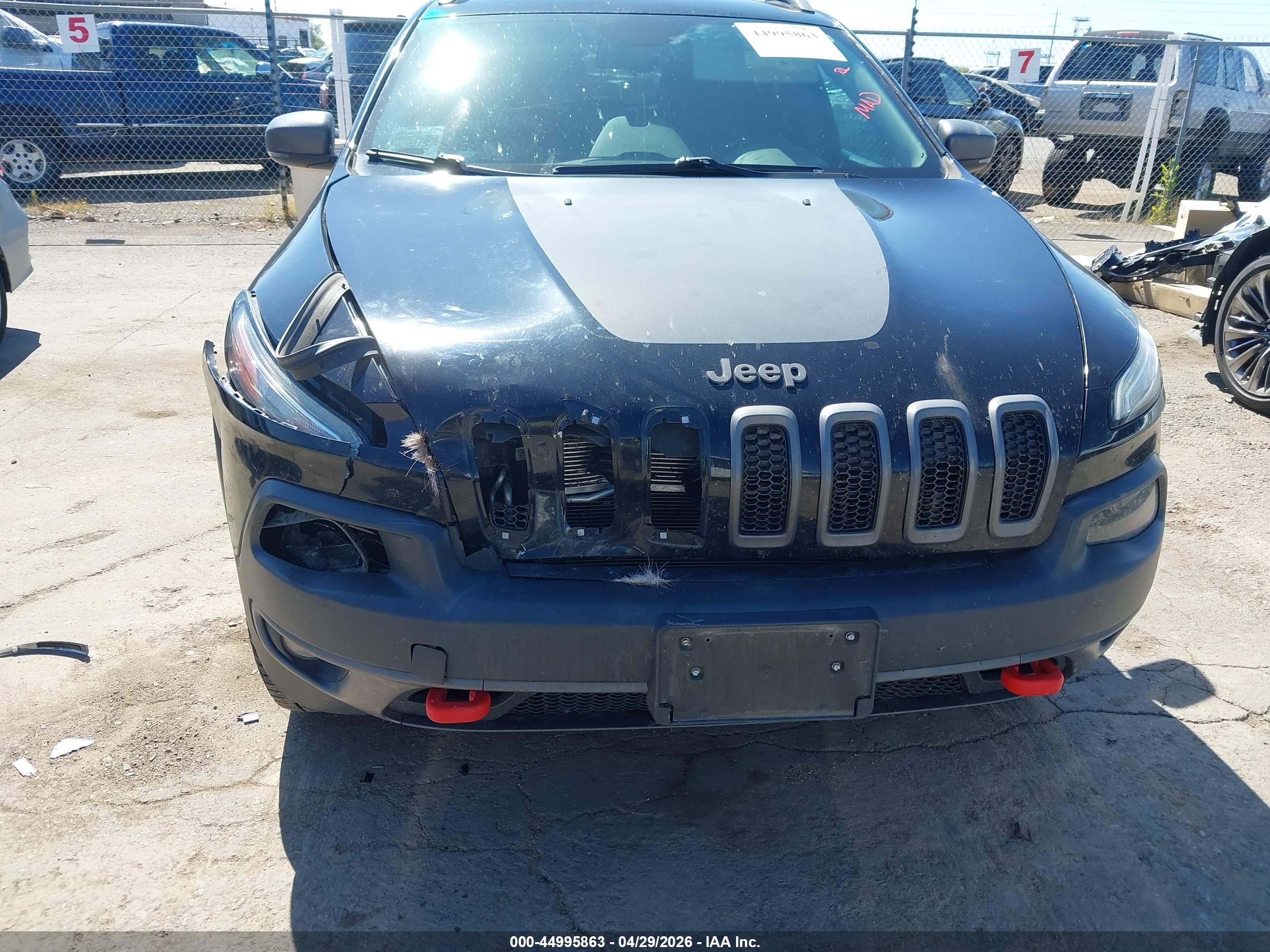 JEEP CHEROKEE image 6