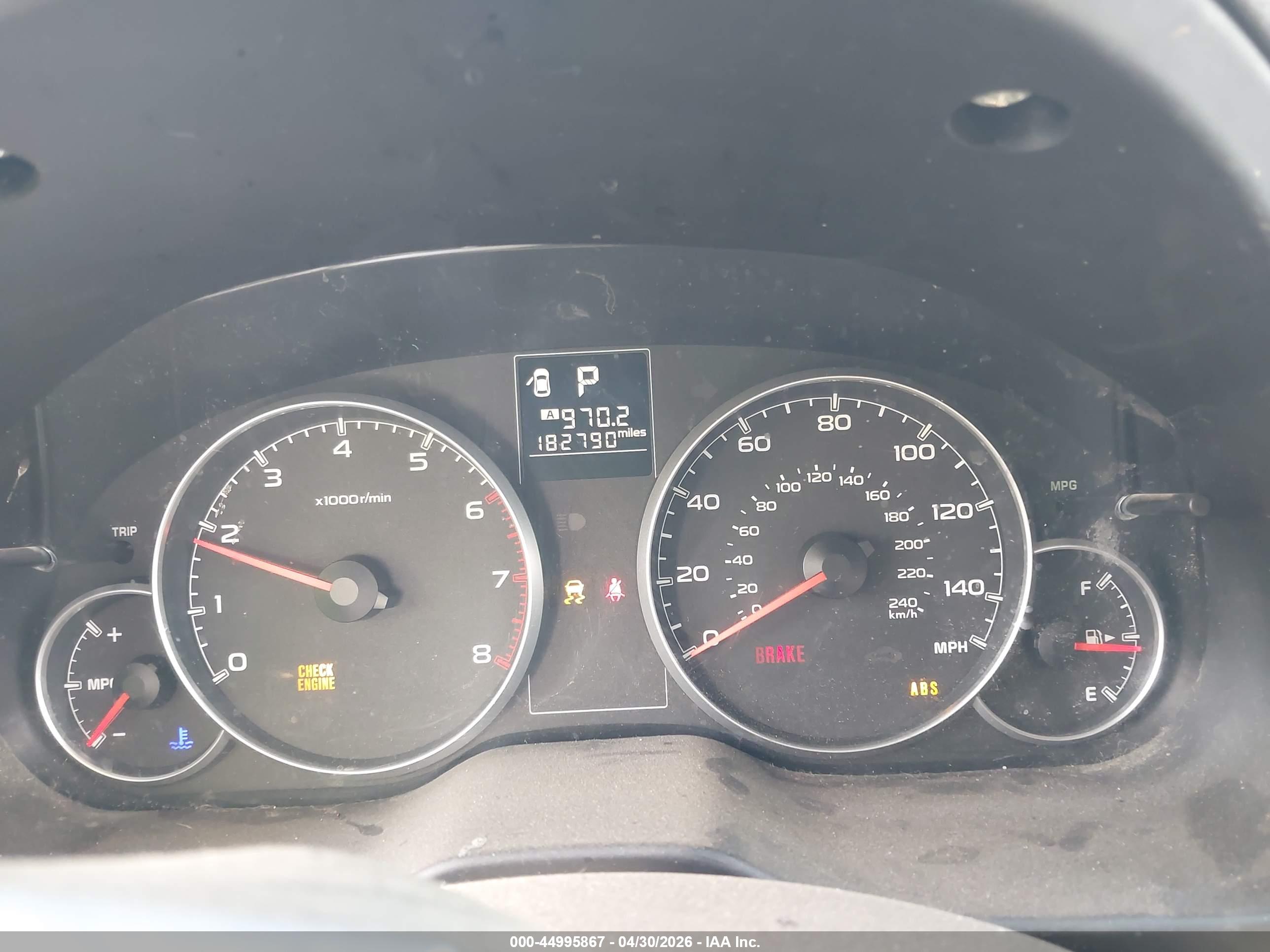 SUBARU OUTBACK image 7