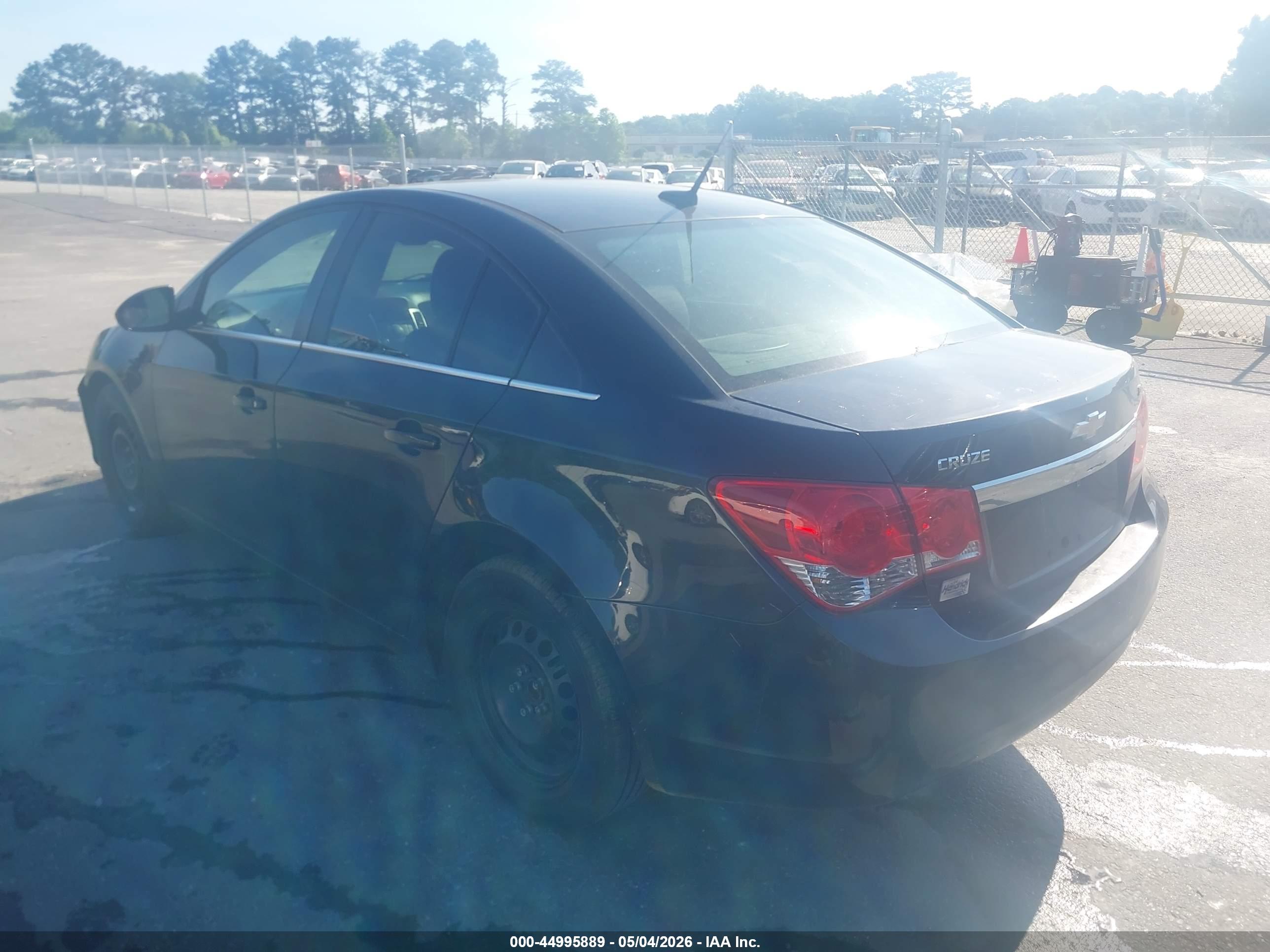 CHEVROLET CRUZE image 3