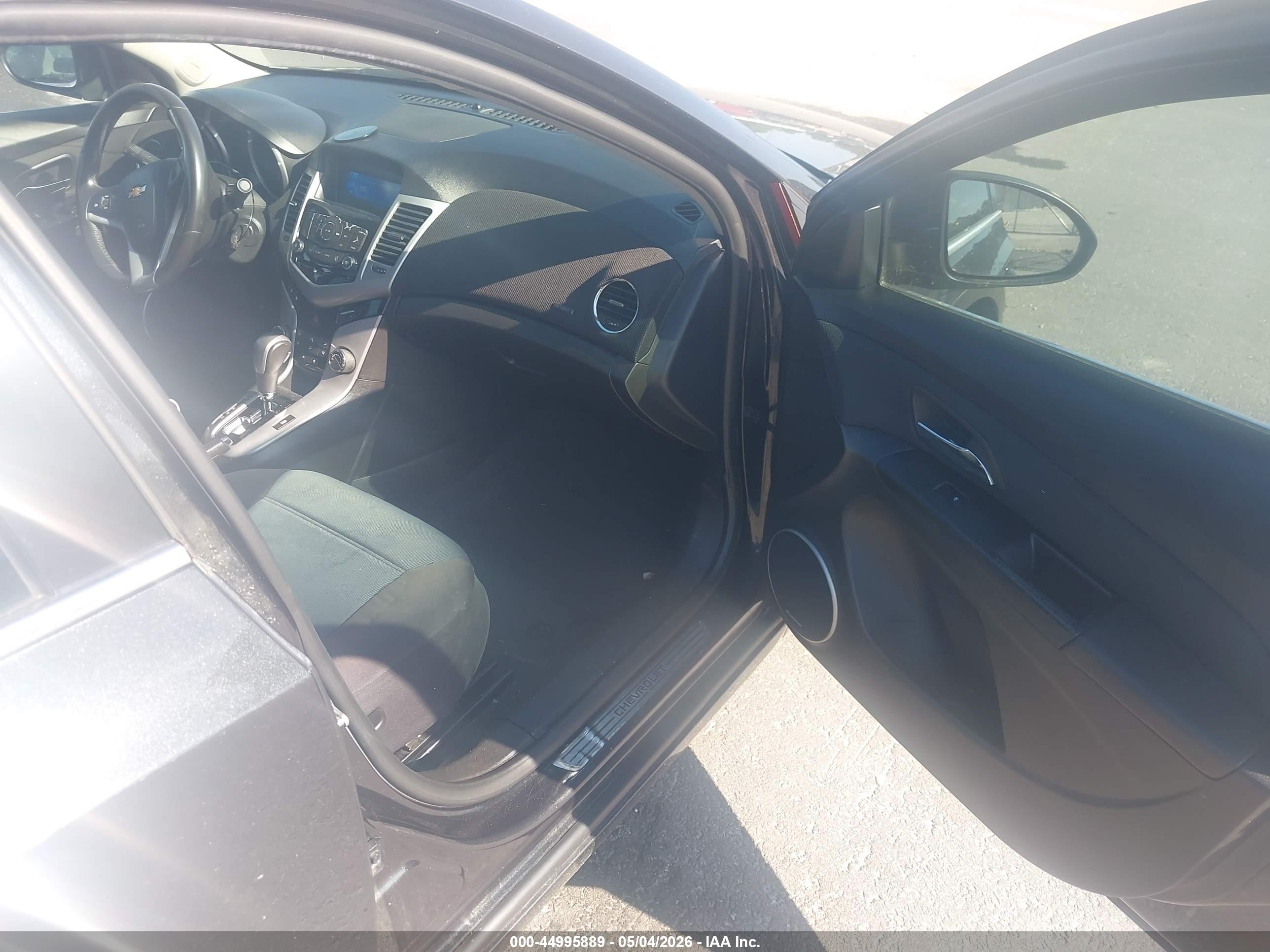 CHEVROLET CRUZE image 5