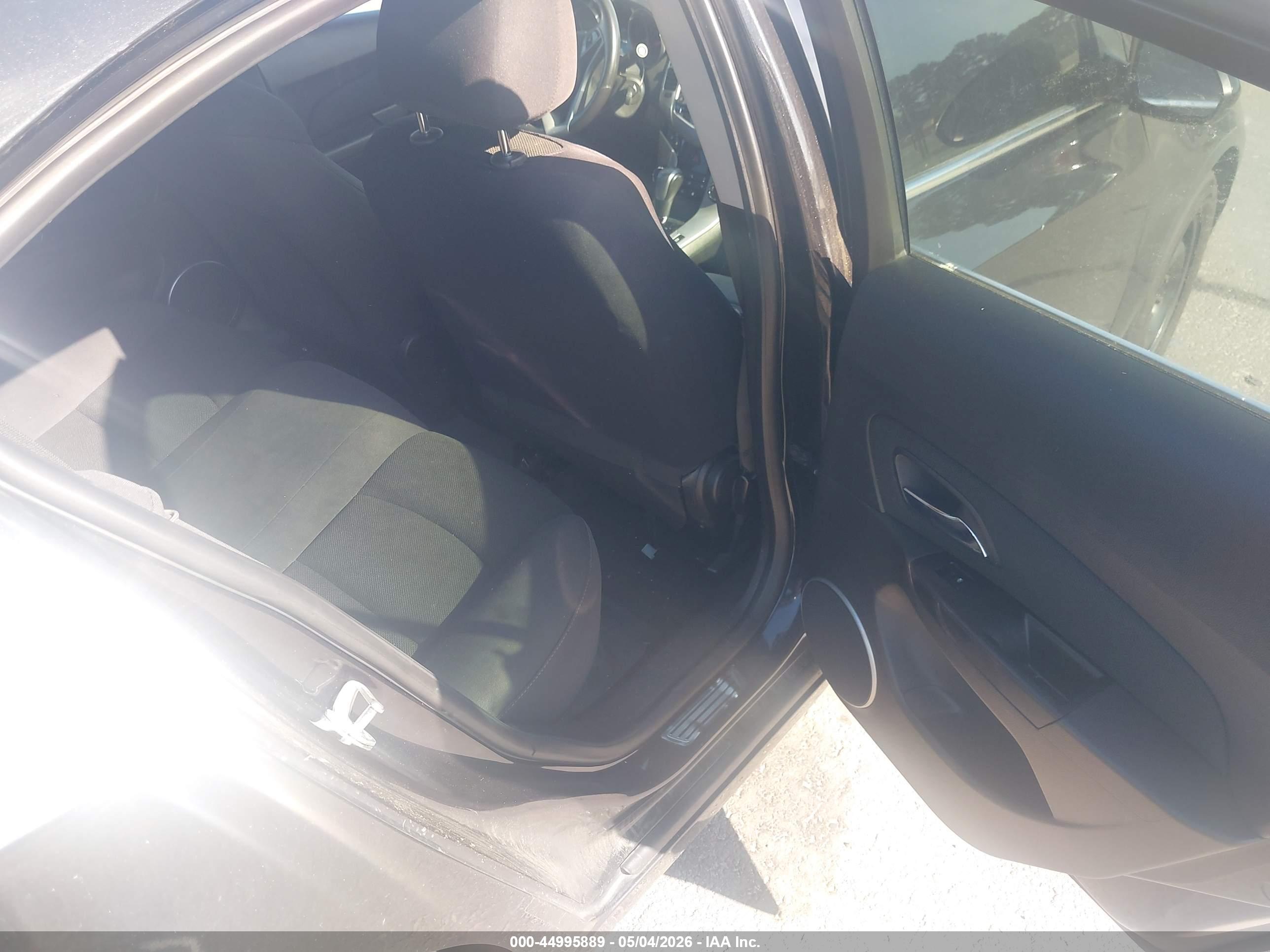 CHEVROLET CRUZE image 8