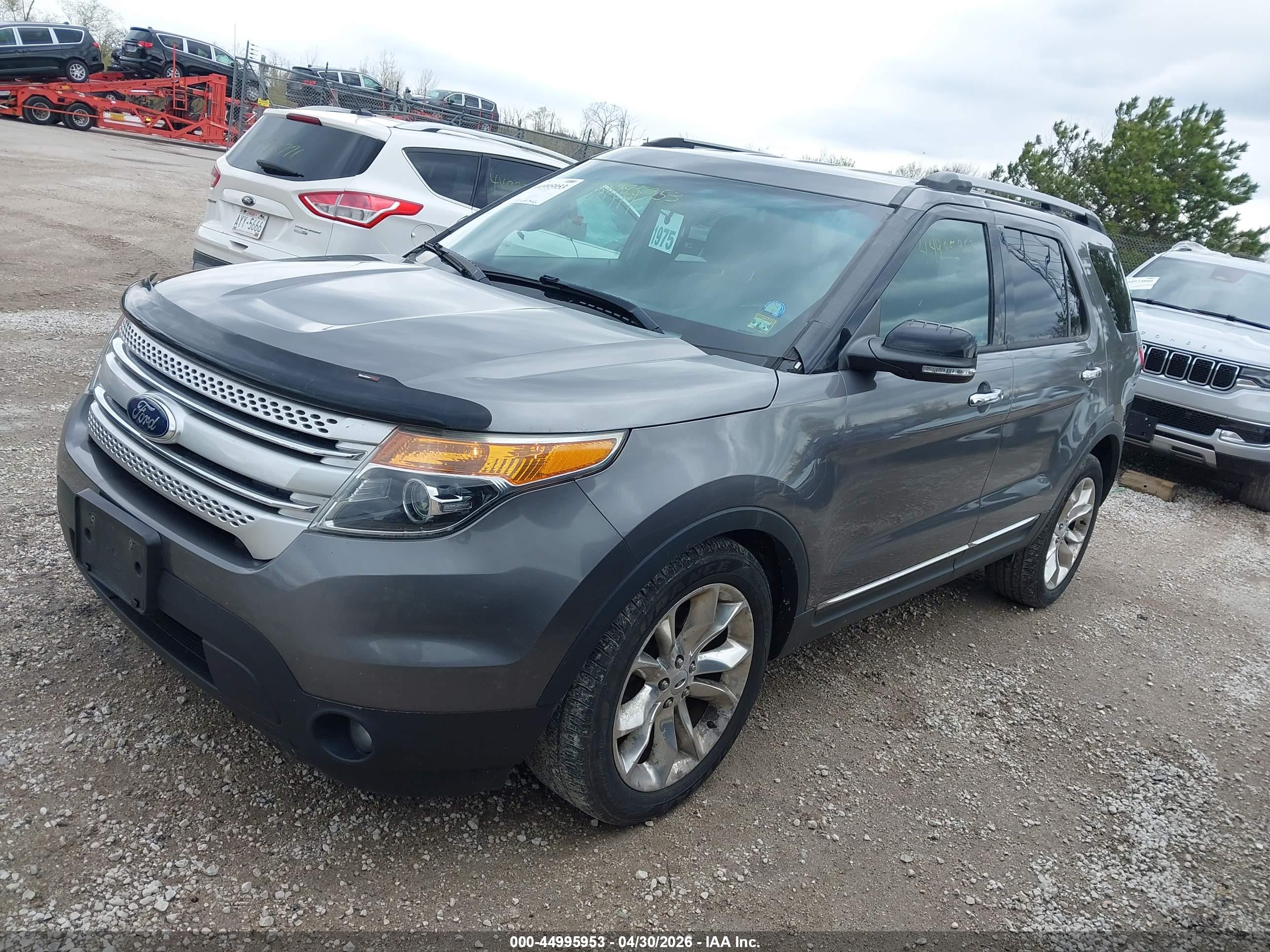 FORD EXPLORER image 2