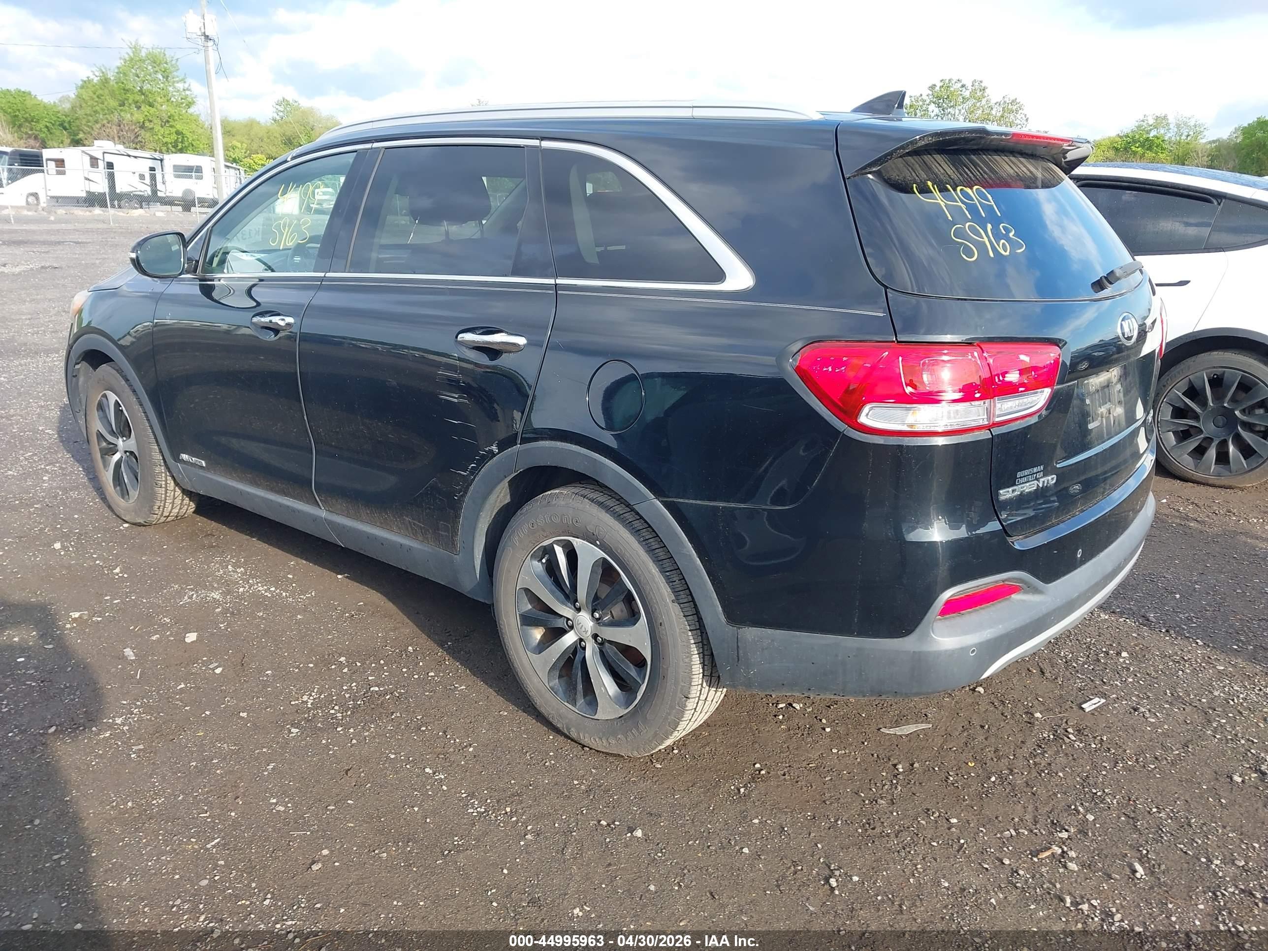 KIA SORENTO image 3