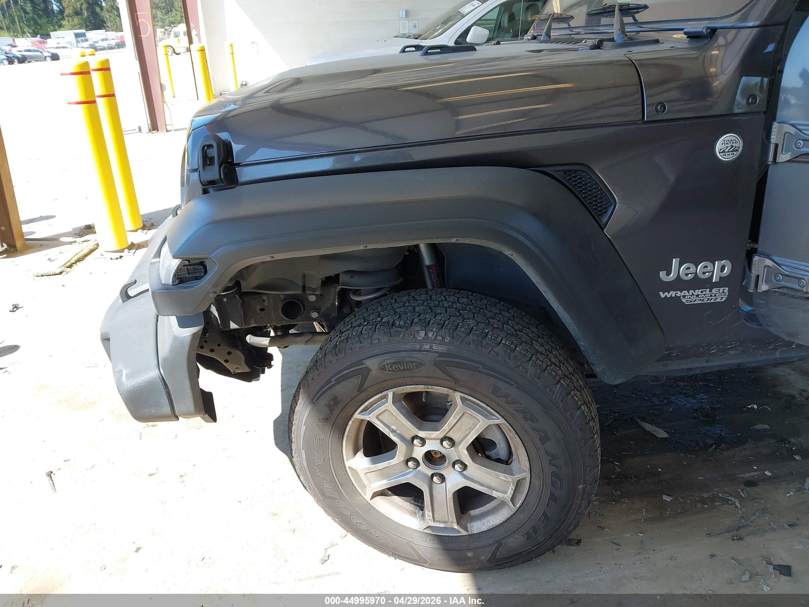 JEEP WRANGLER image 6