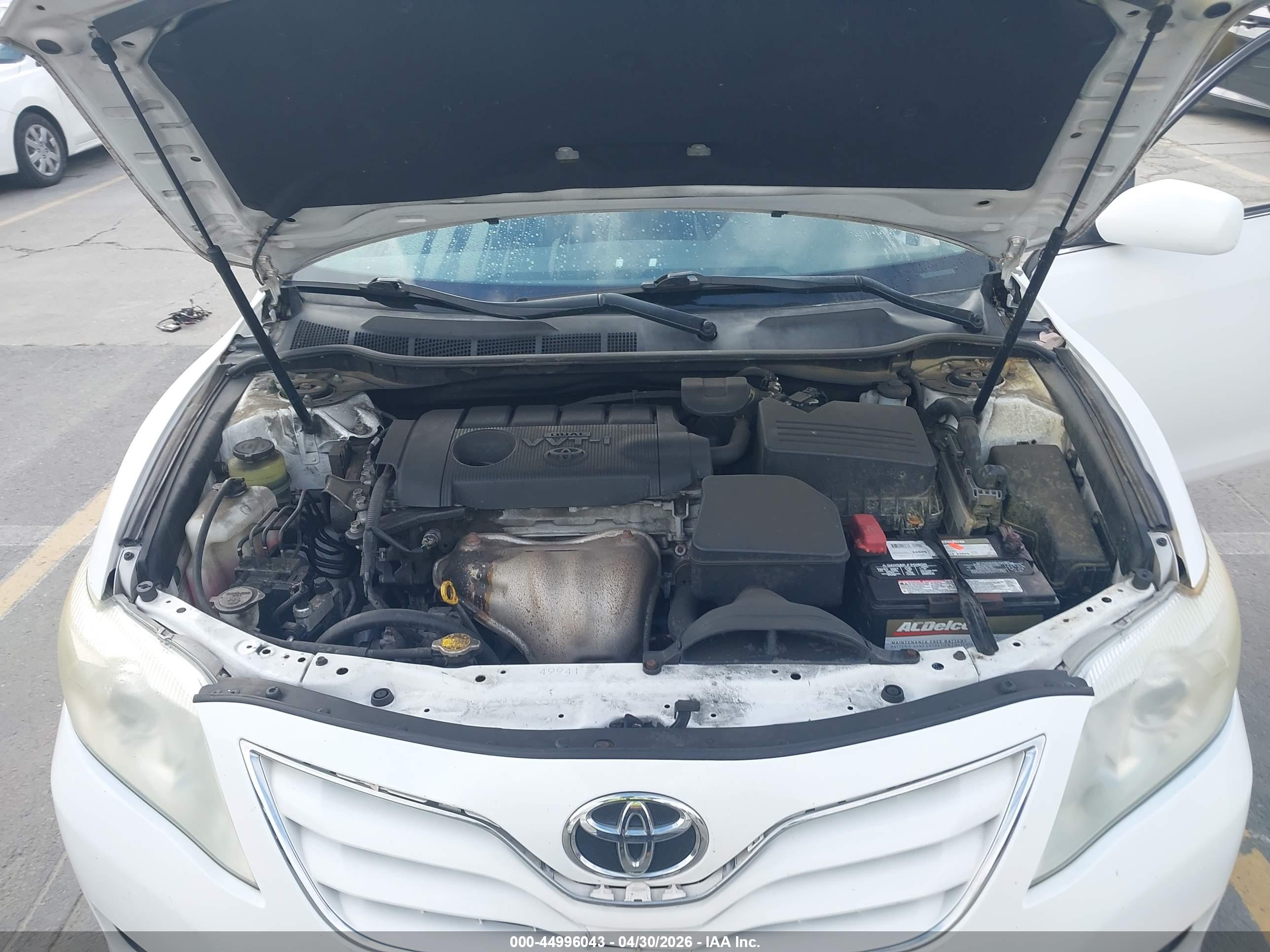 TOYOTA CAMRY image 10