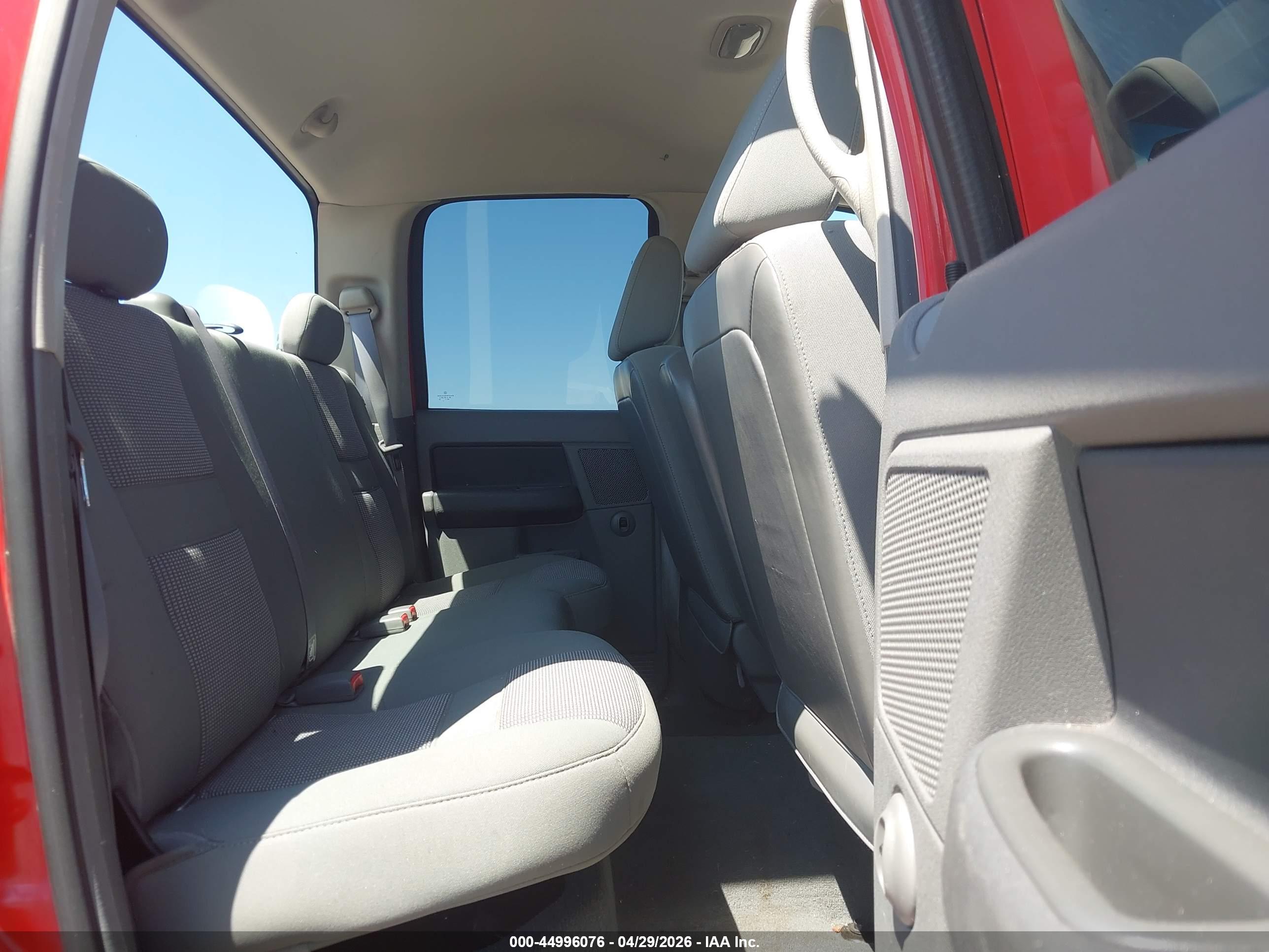 DODGE RAM image 8