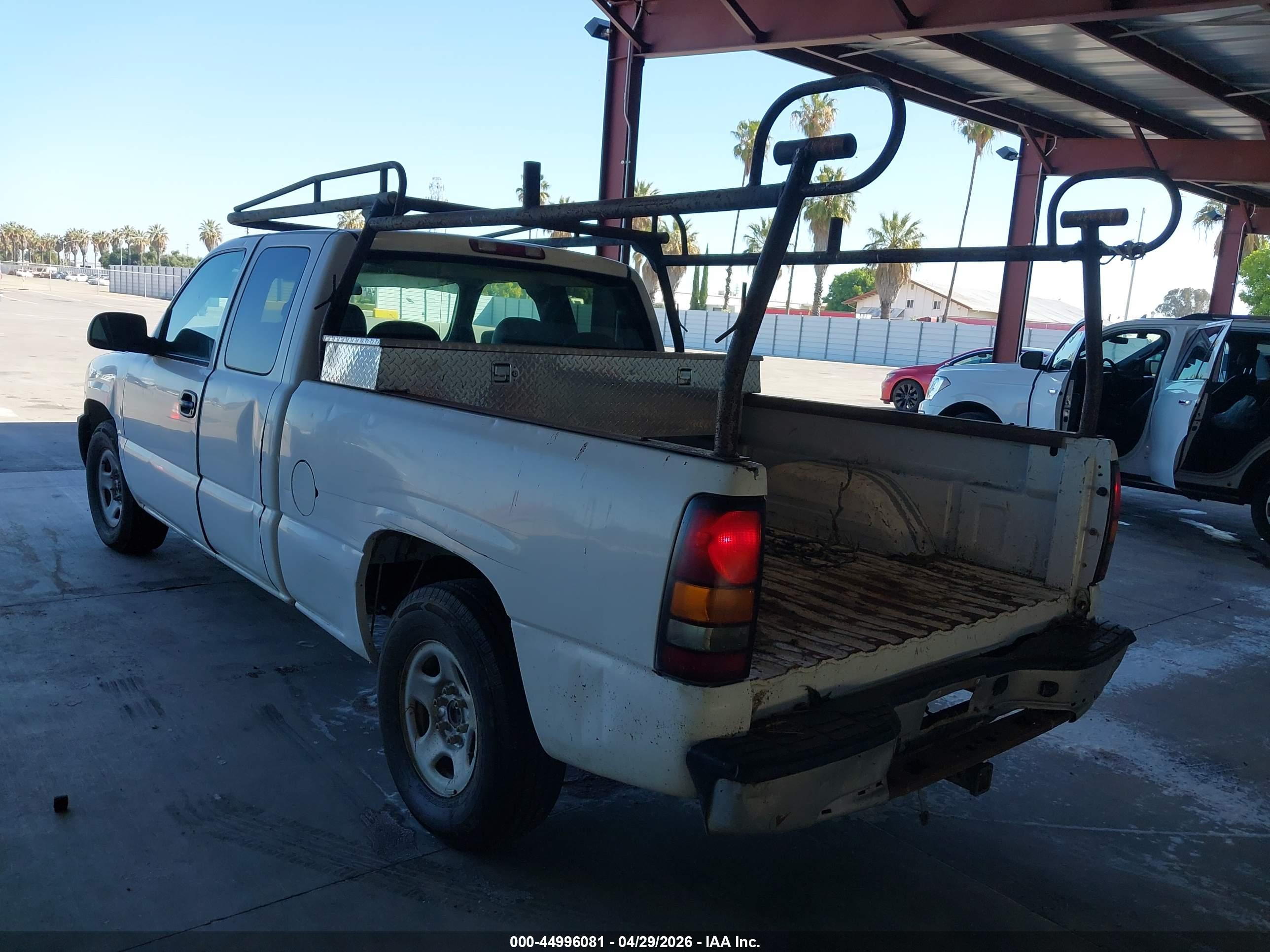 GMC SIERRA image 3