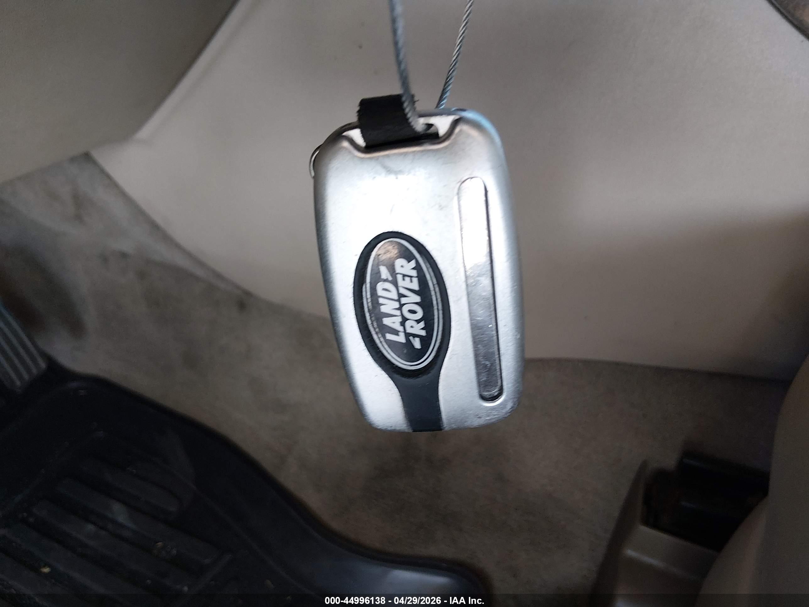 LAND ROVER image 11