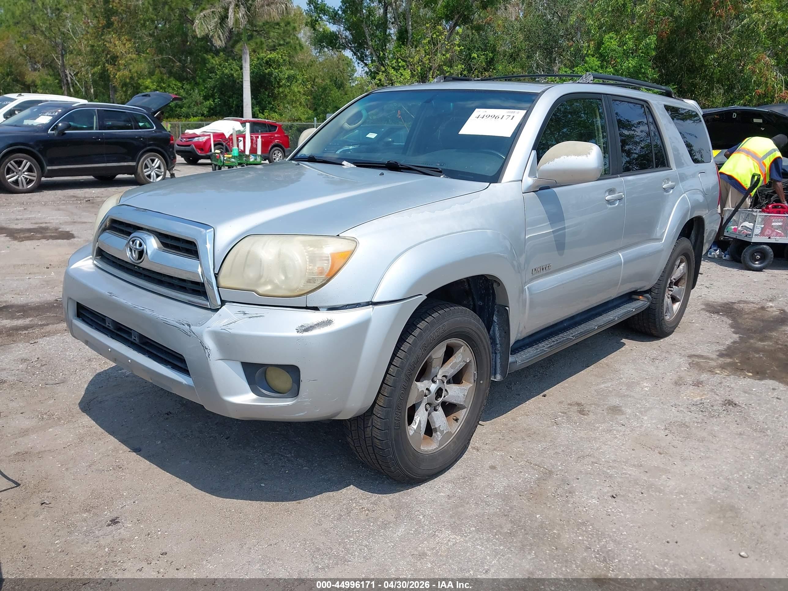 TOYOTA 4RUNNER image 2
