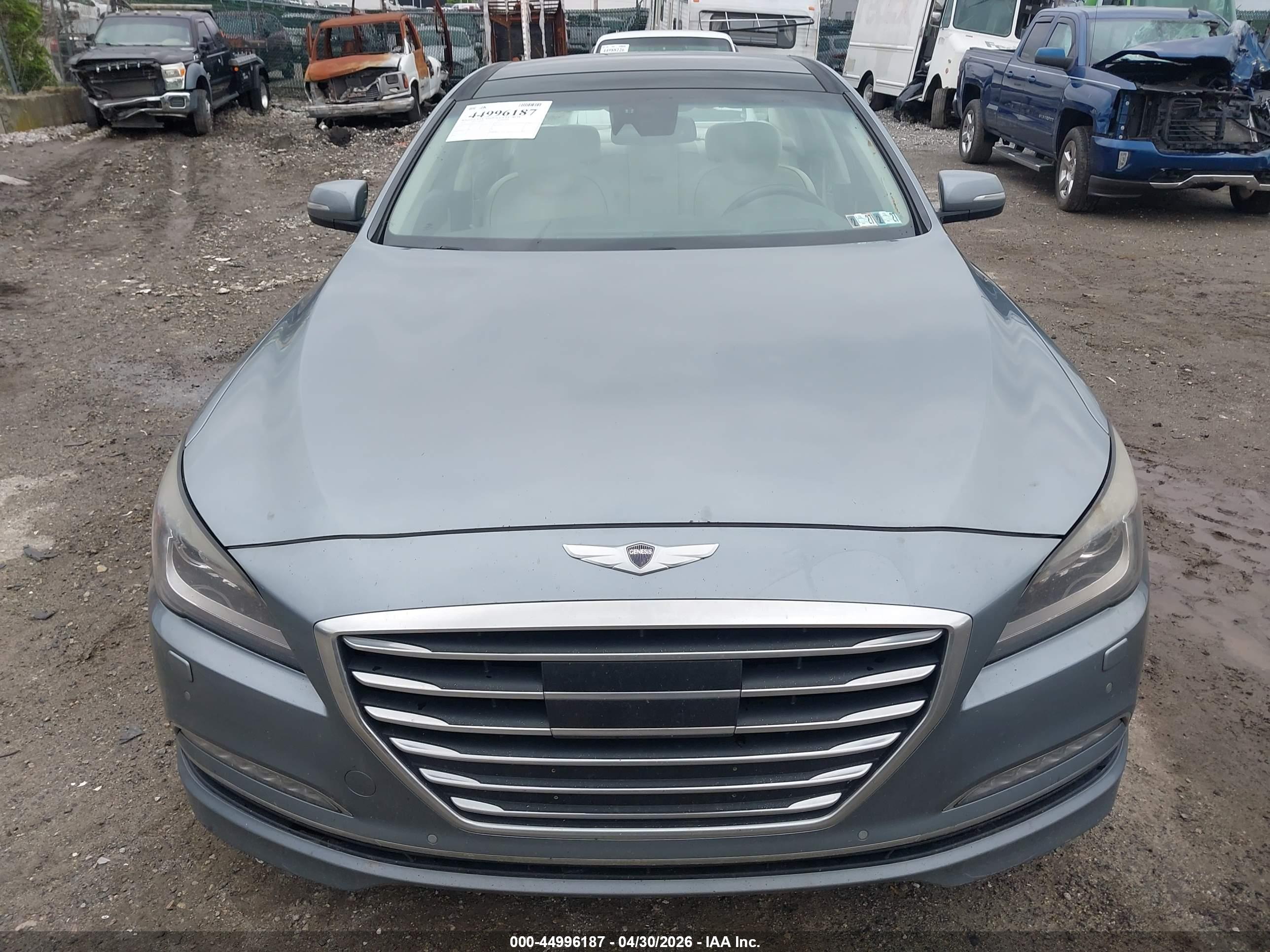 HYUNDAI GENESIS image 6