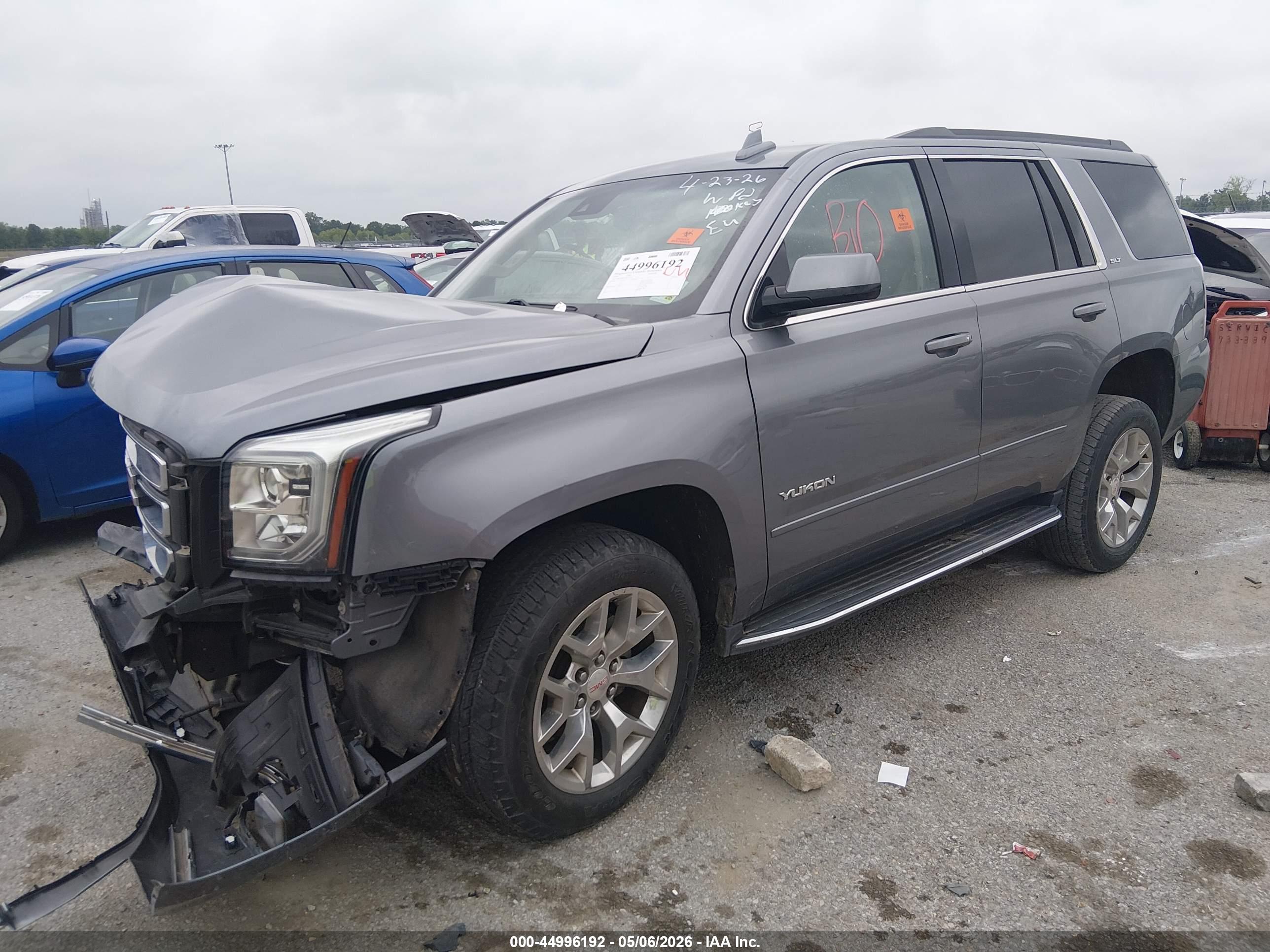 GMC YUKON image 2