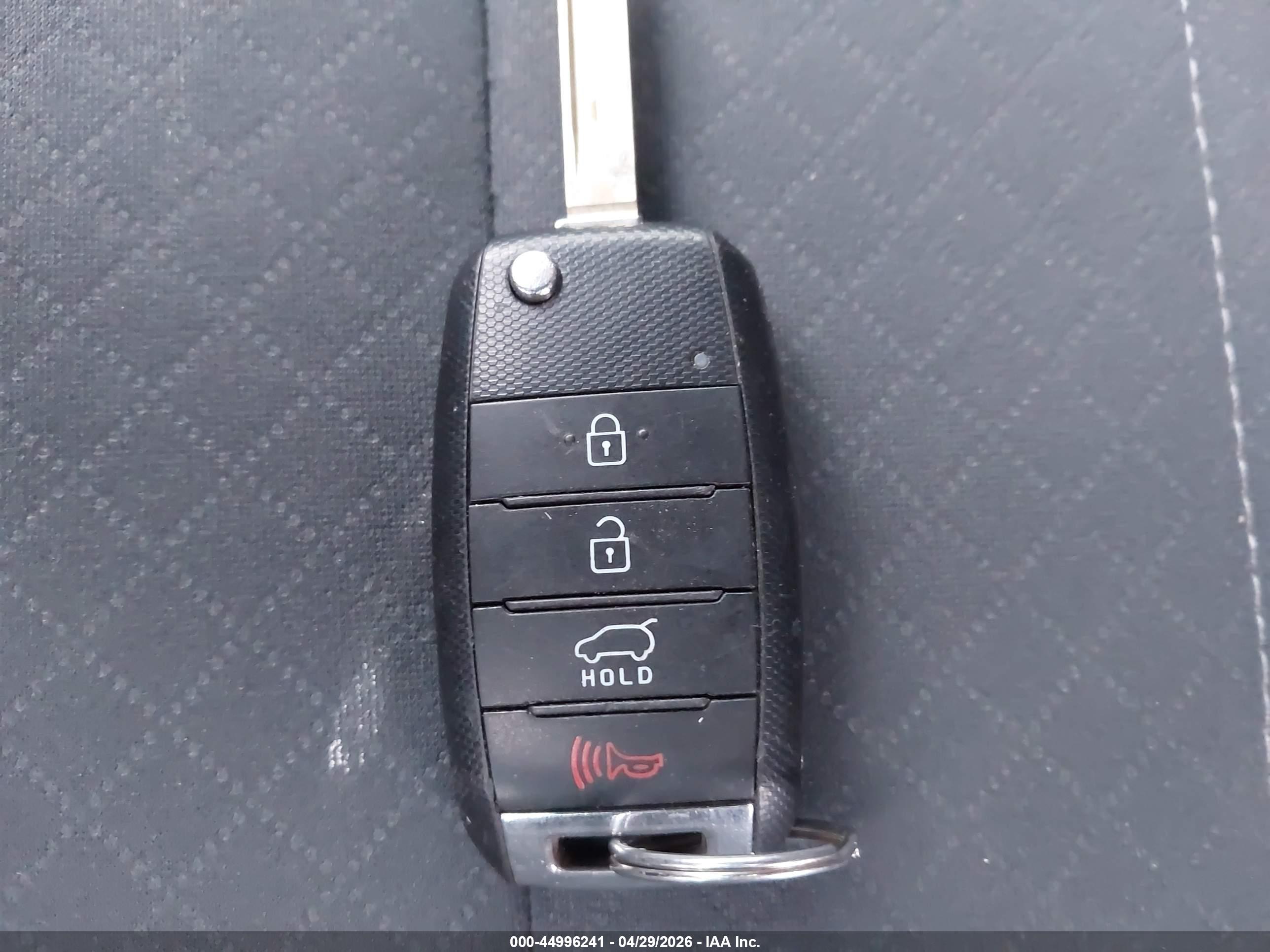 KIA SORENTO image 11