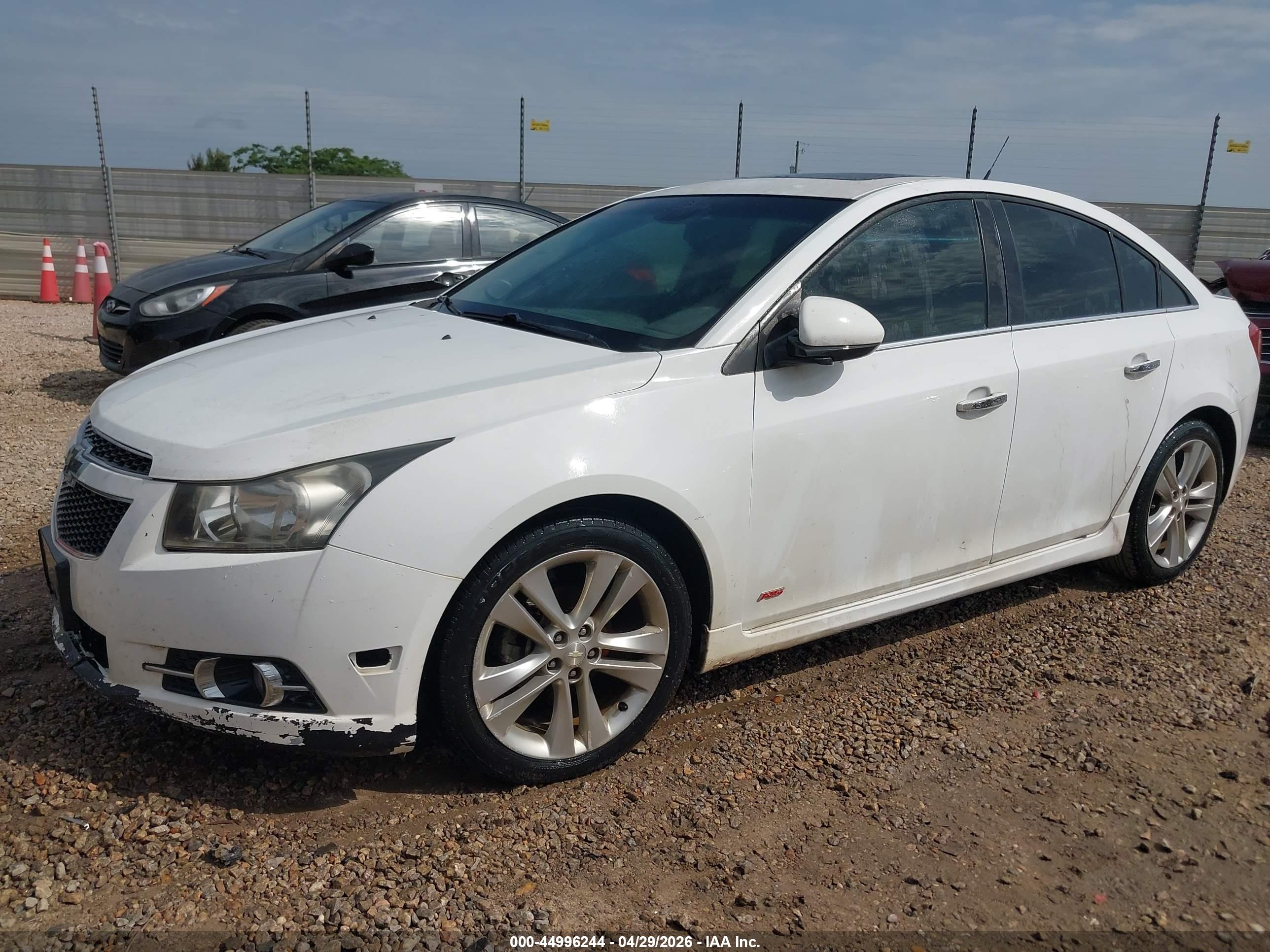 CHEVROLET CRUZE image 2