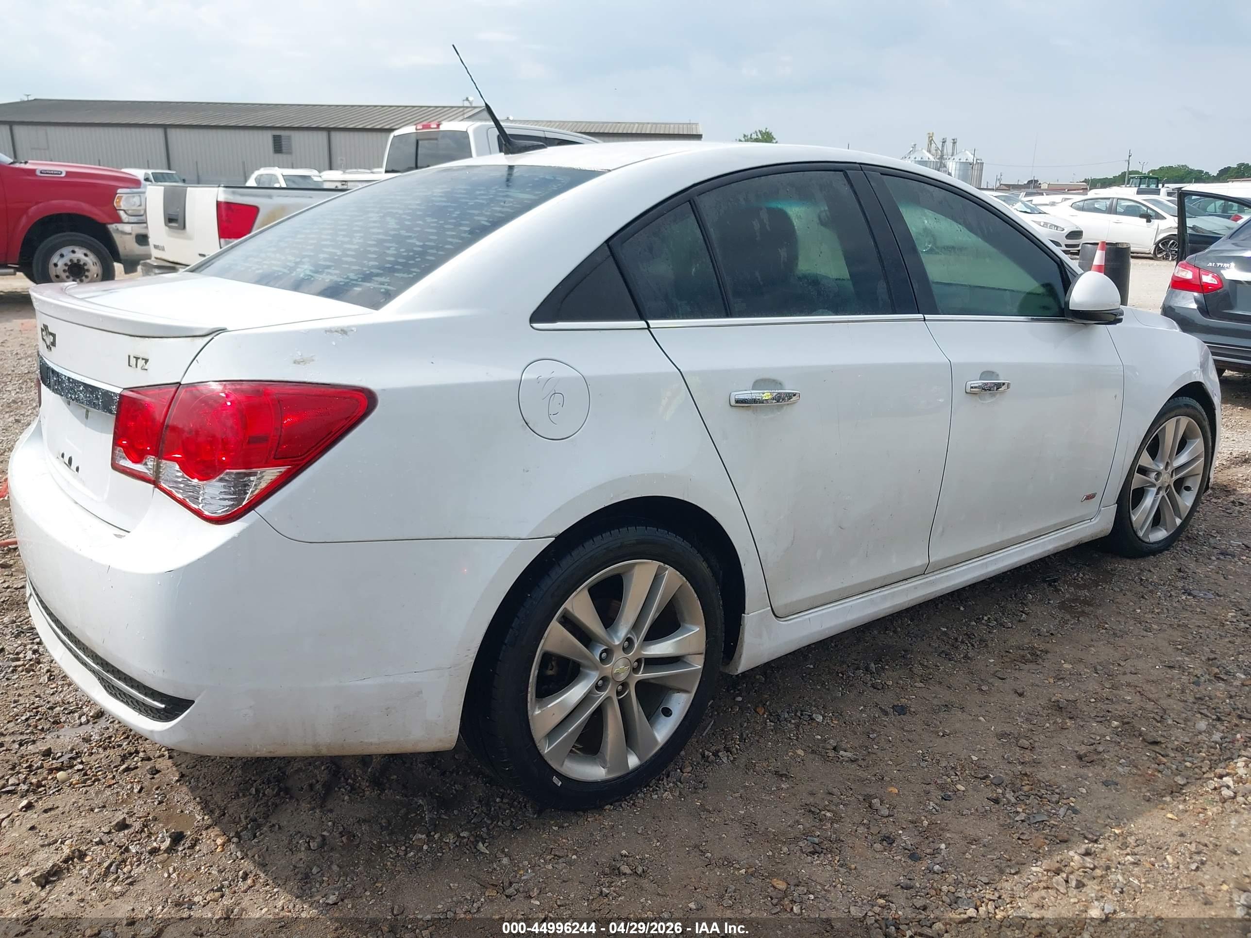 CHEVROLET CRUZE image 4