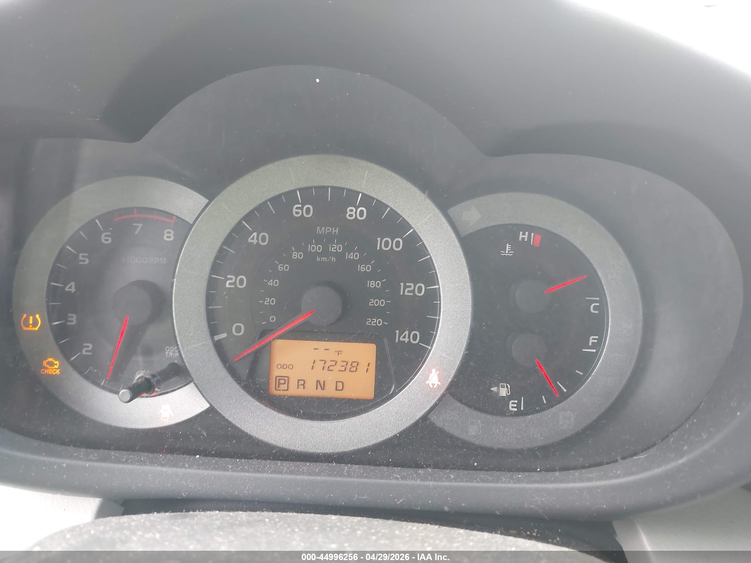 TOYOTA RAV4 image 7