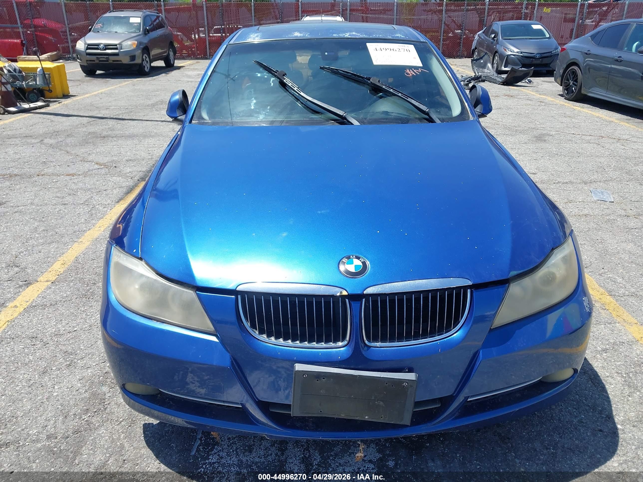 BMW 335I image 6
