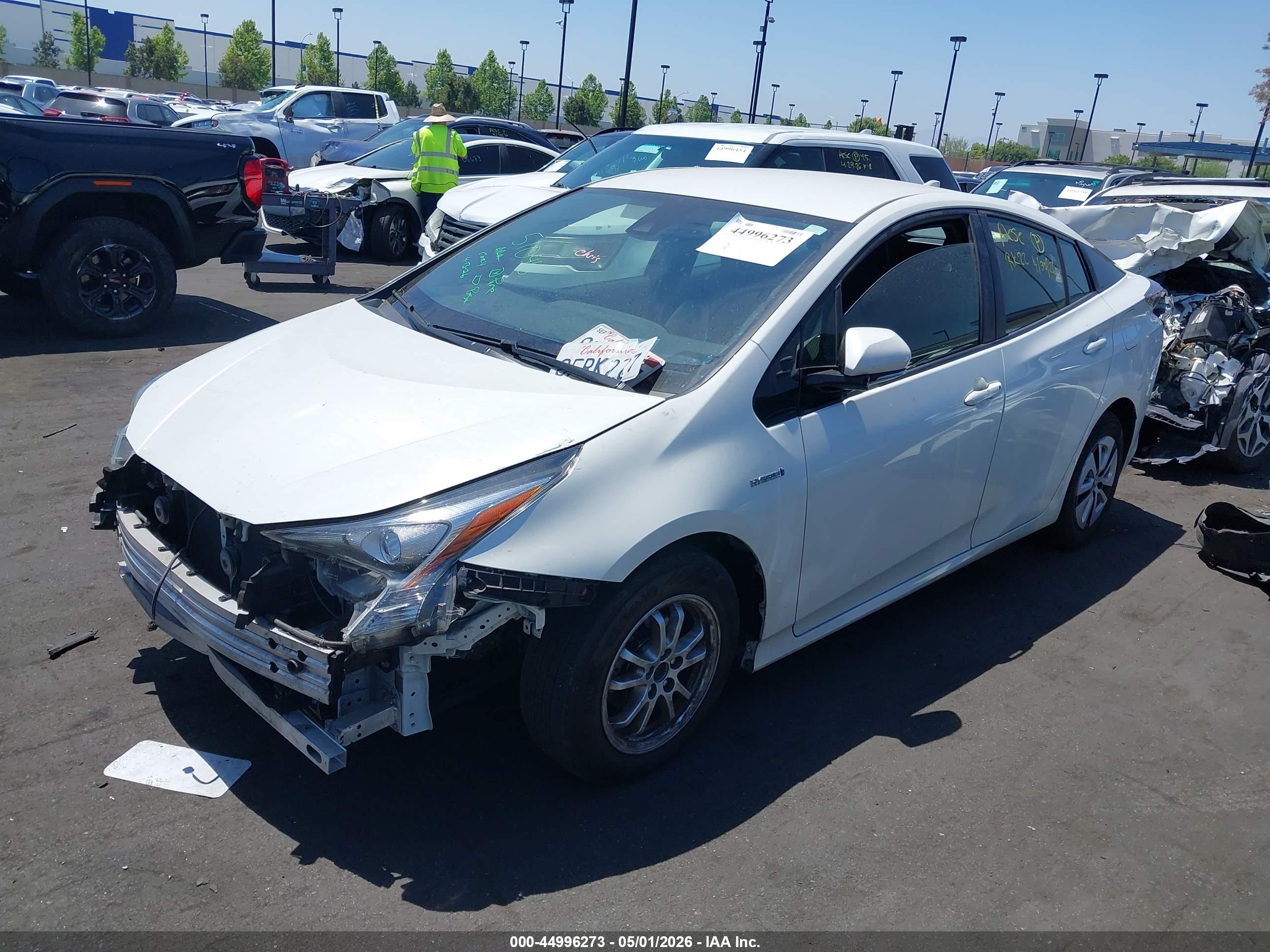 TOYOTA PRIUS image 2