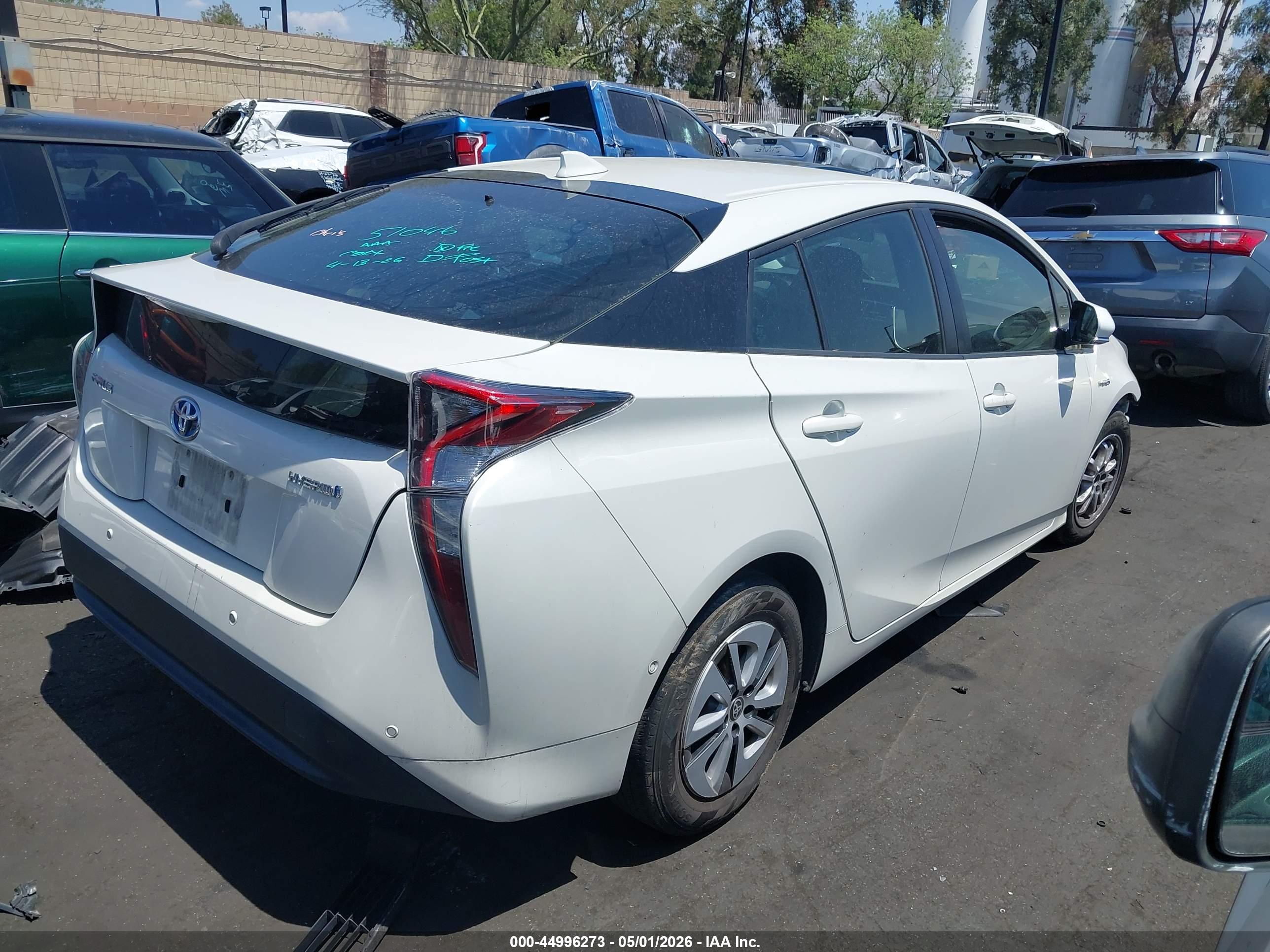 TOYOTA PRIUS image 4