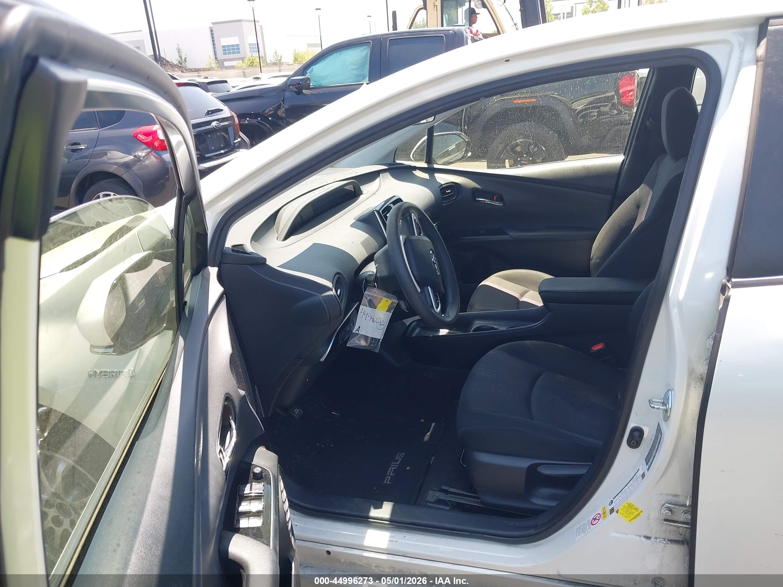TOYOTA PRIUS image 5