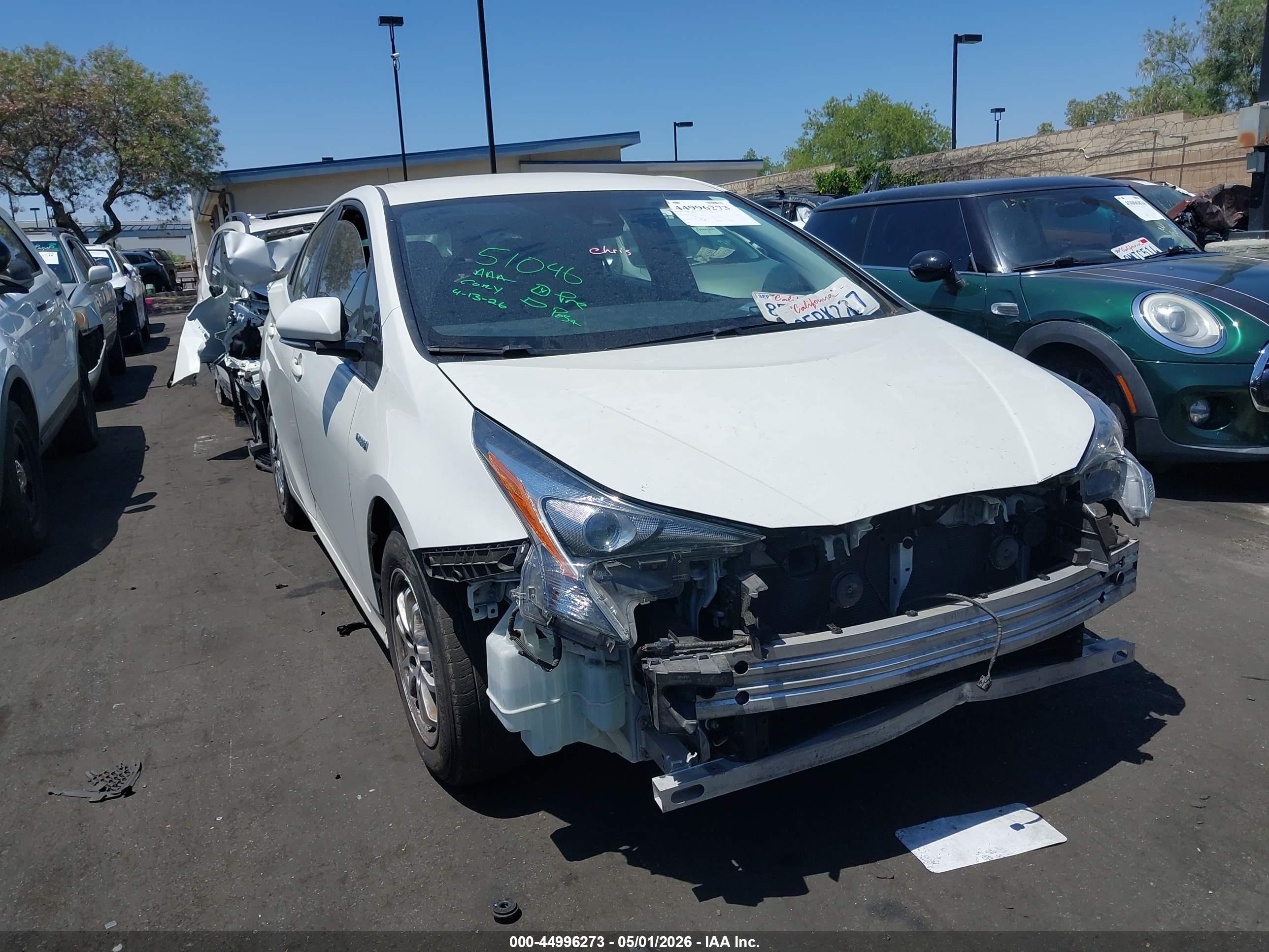TOYOTA PRIUS image 6