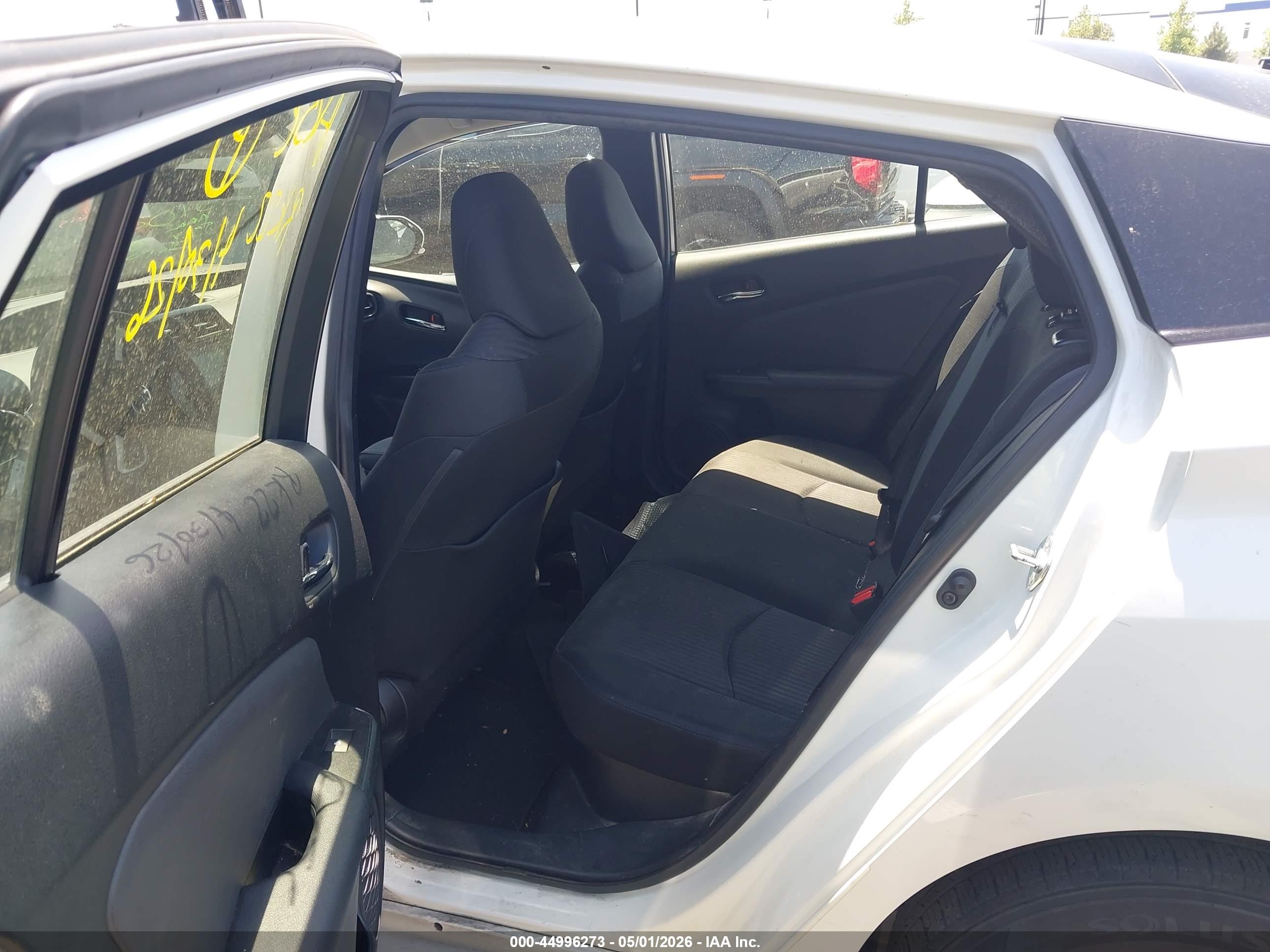 TOYOTA PRIUS image 8