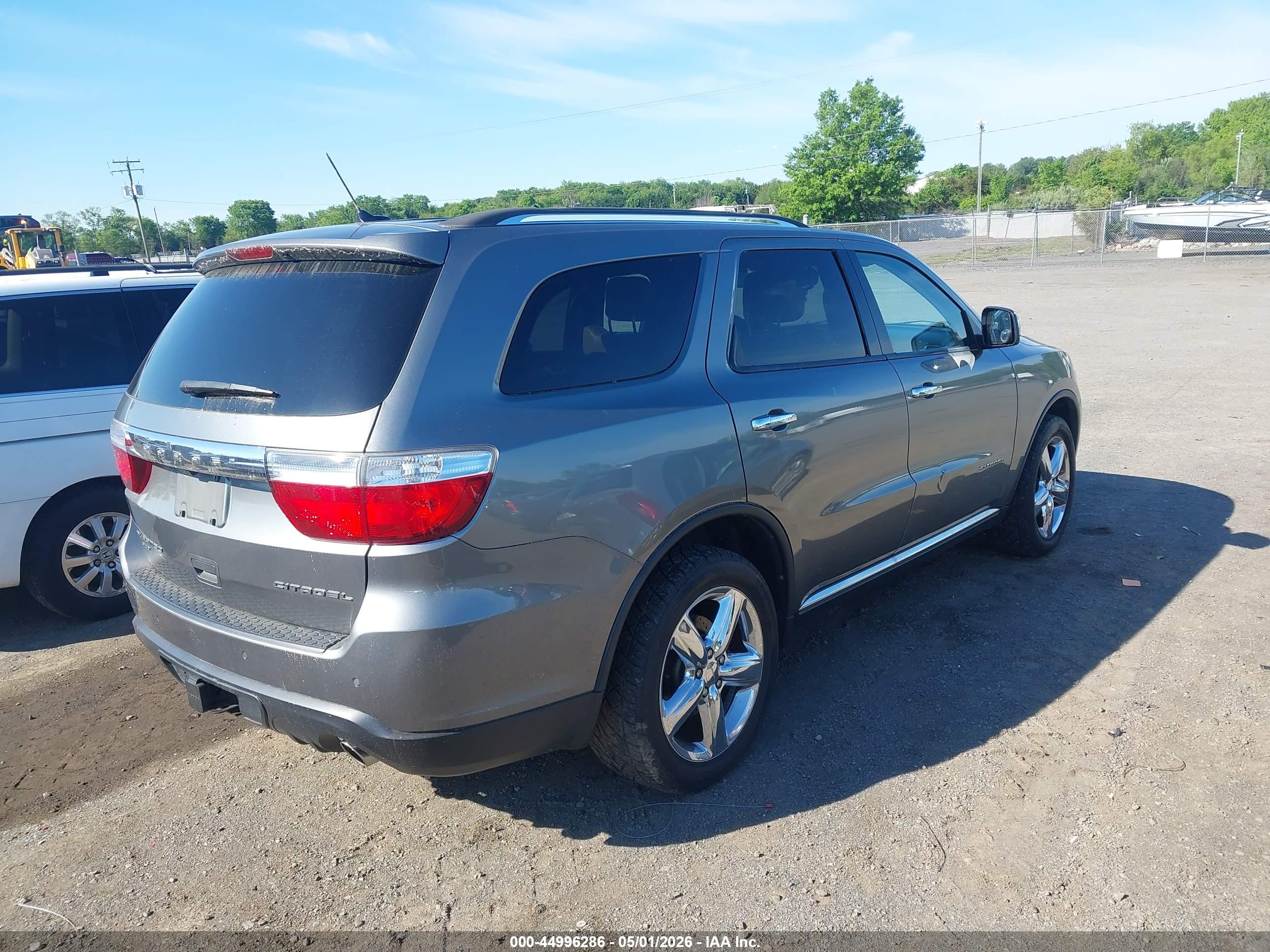 DODGE DURANGO image 4