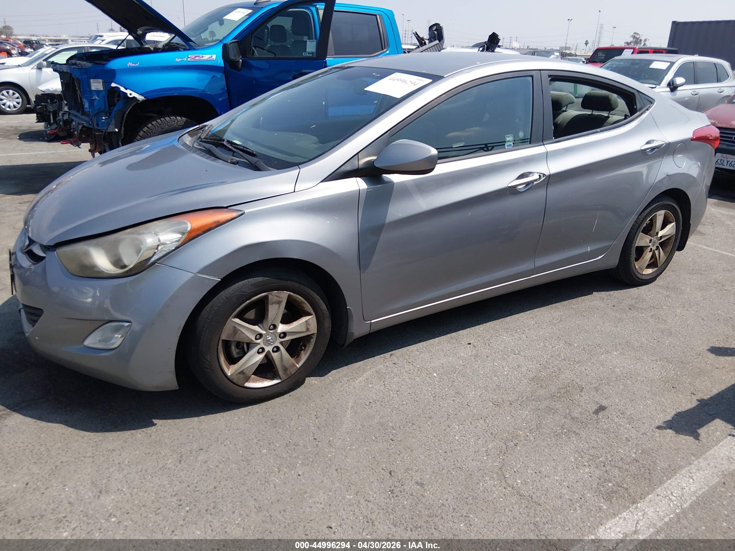 HYUNDAI ELANTRA image 2