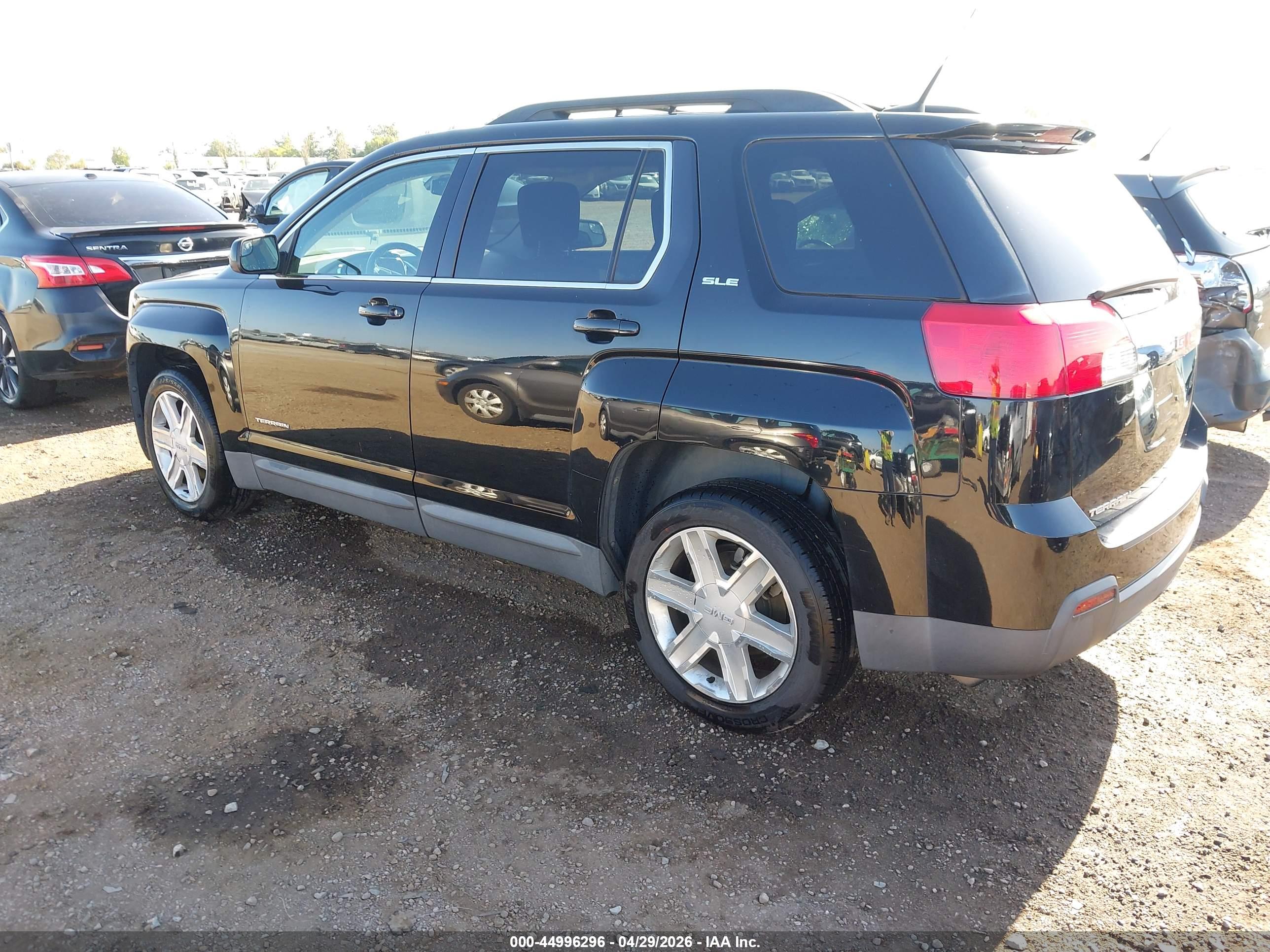 GMC TERRAIN image 3
