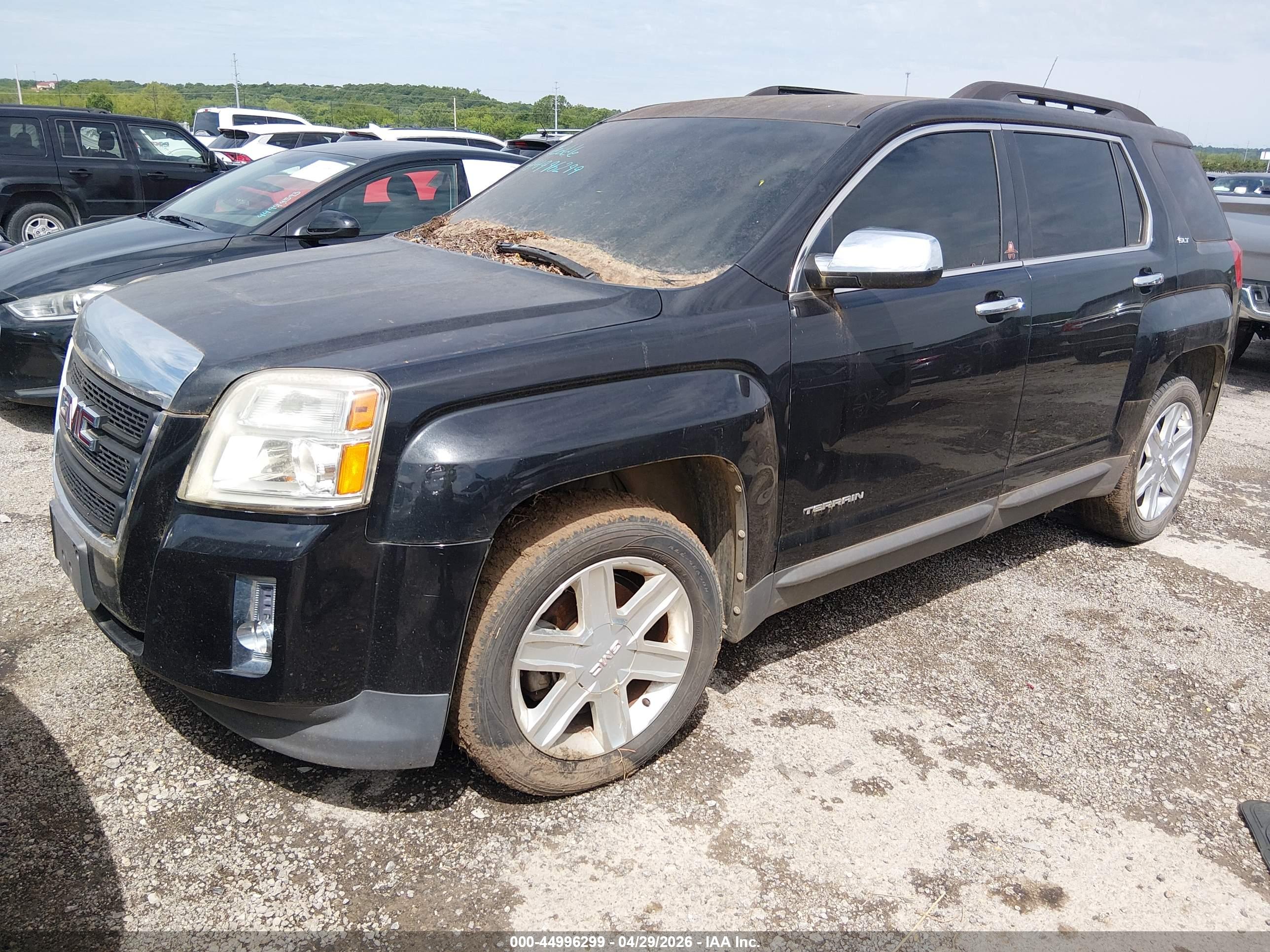 GMC TERRAIN image 2
