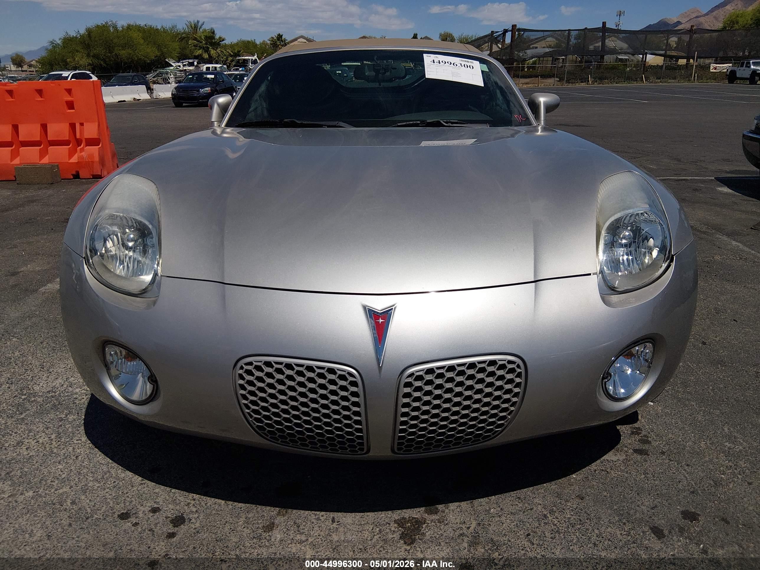 PONTIAC SOLSTICE image 6
