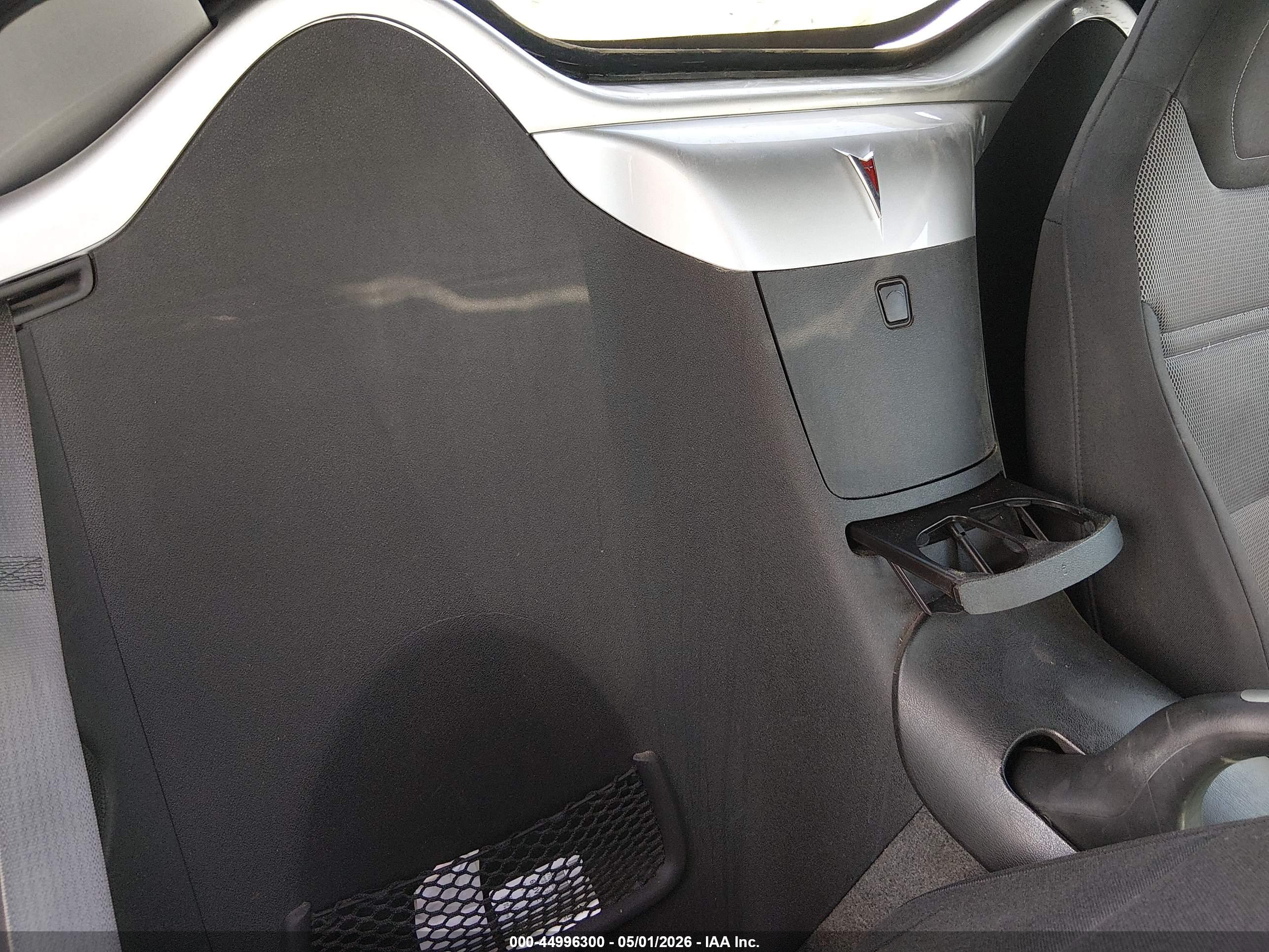 PONTIAC SOLSTICE image 8
