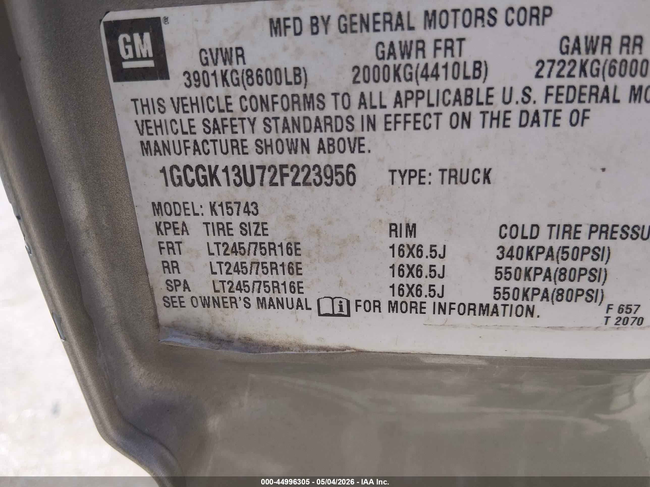 CHEVROLET TAHOE image 9