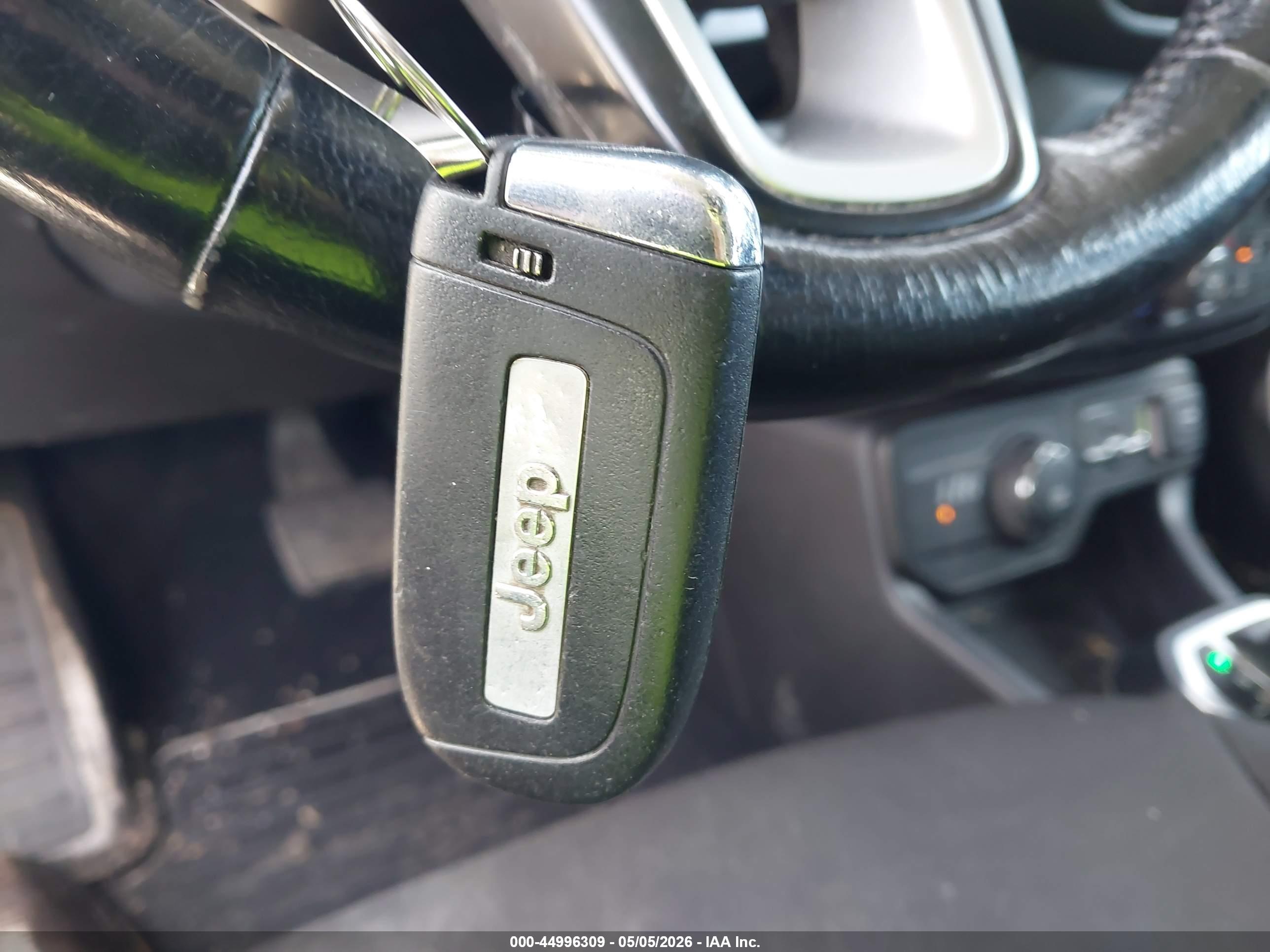 JEEP RENEGADE image 11