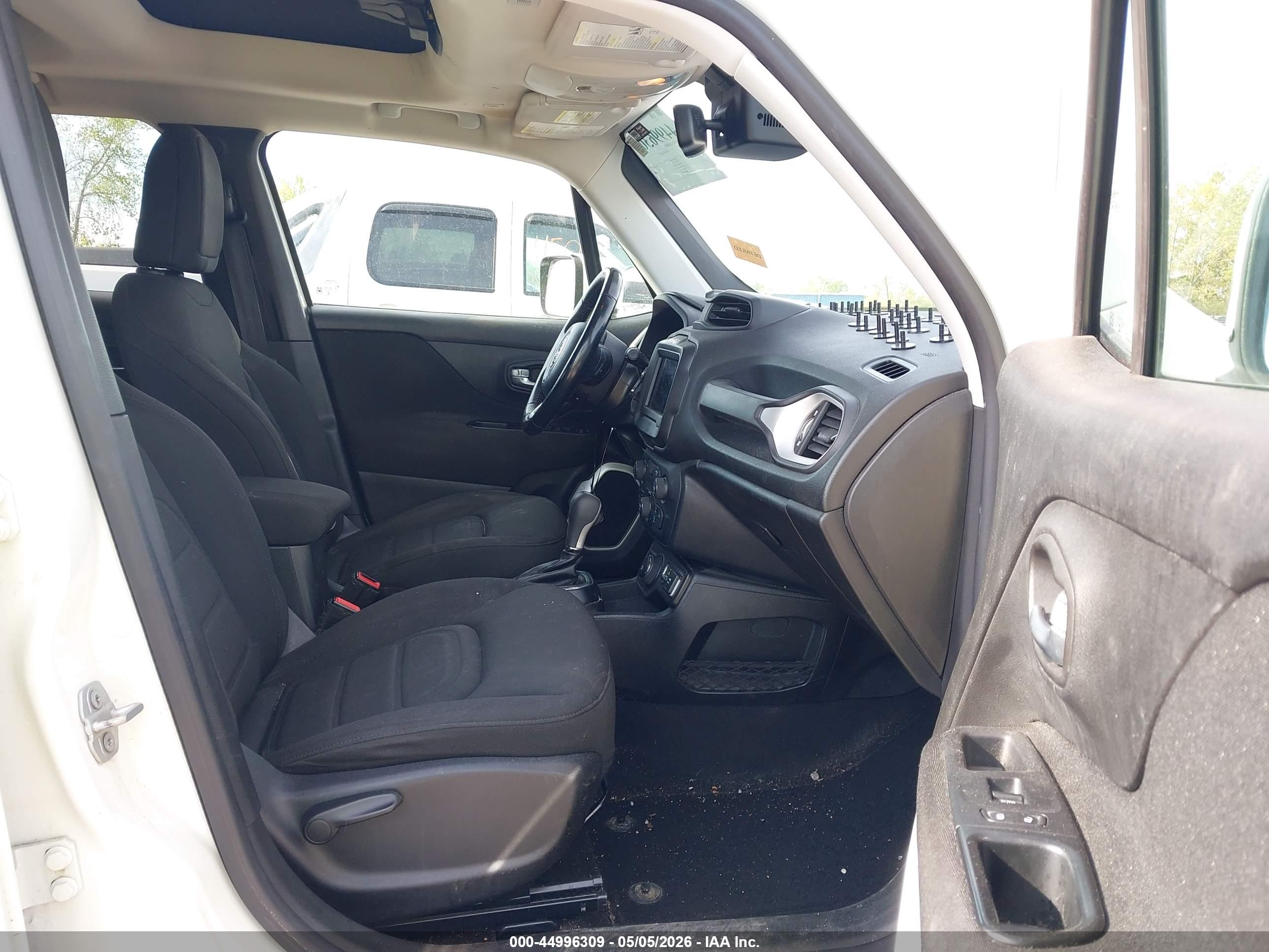 JEEP RENEGADE image 5