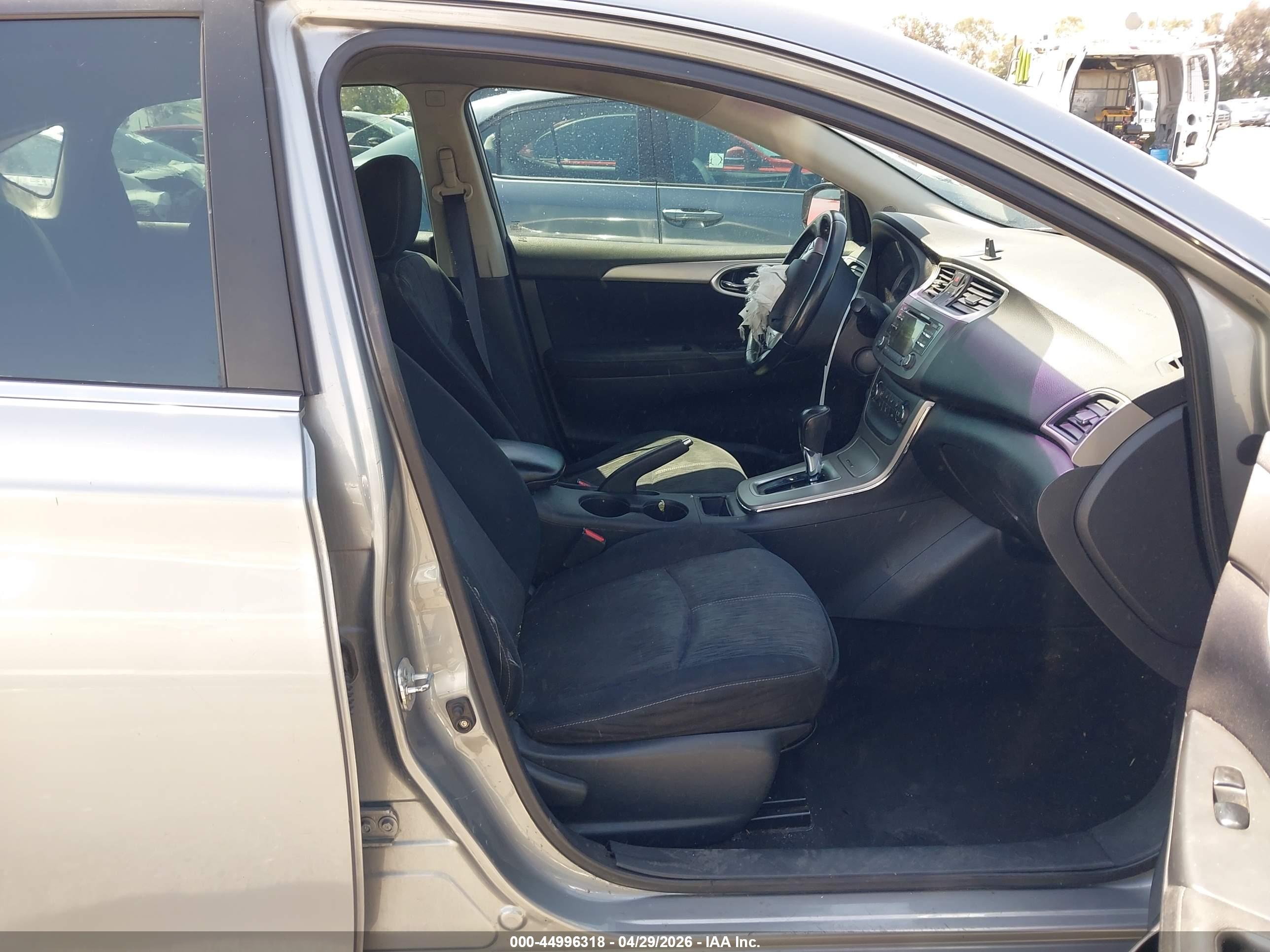 NISSAN SENTRA image 5