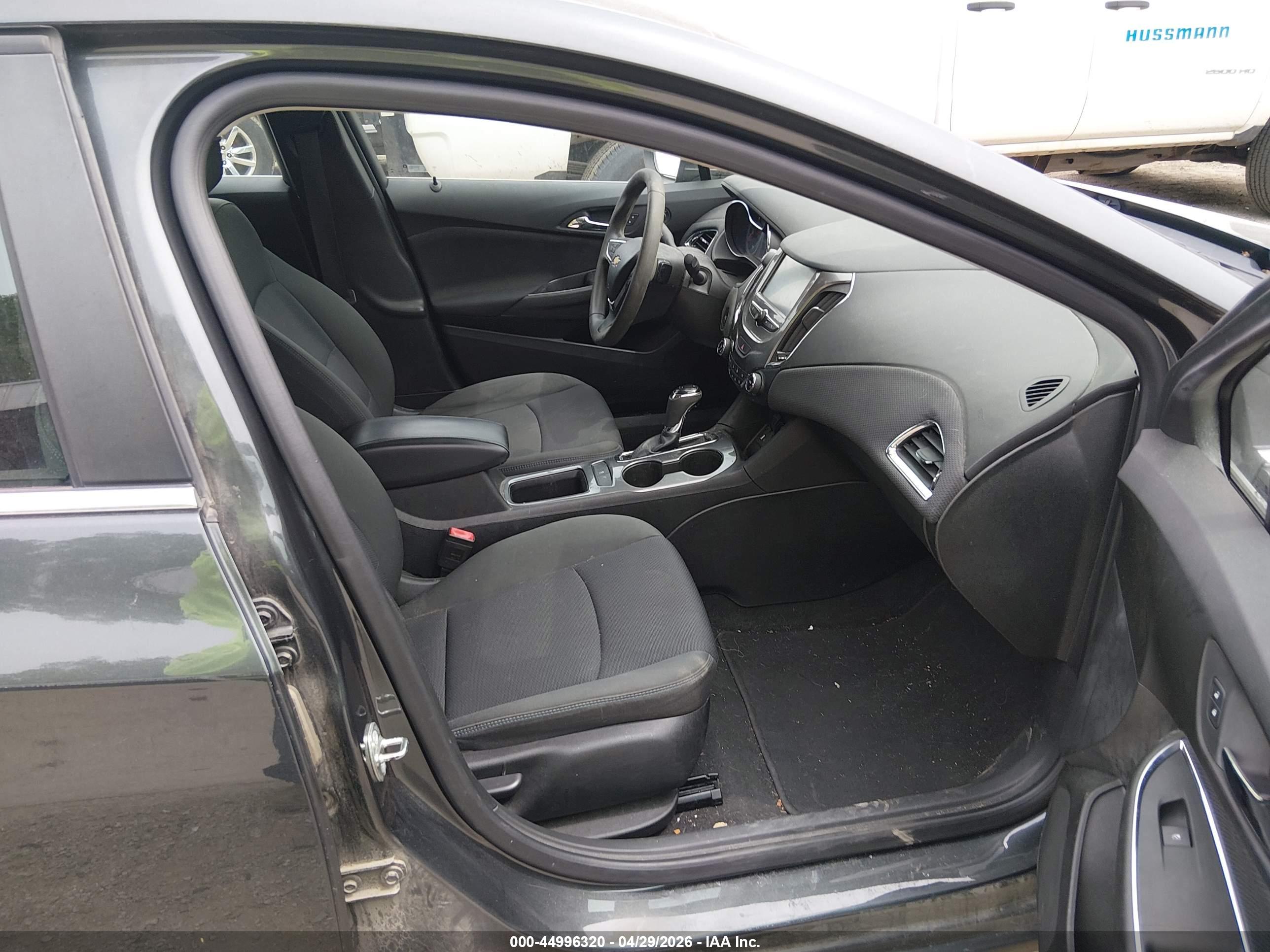 CHEVROLET CRUZE image 5