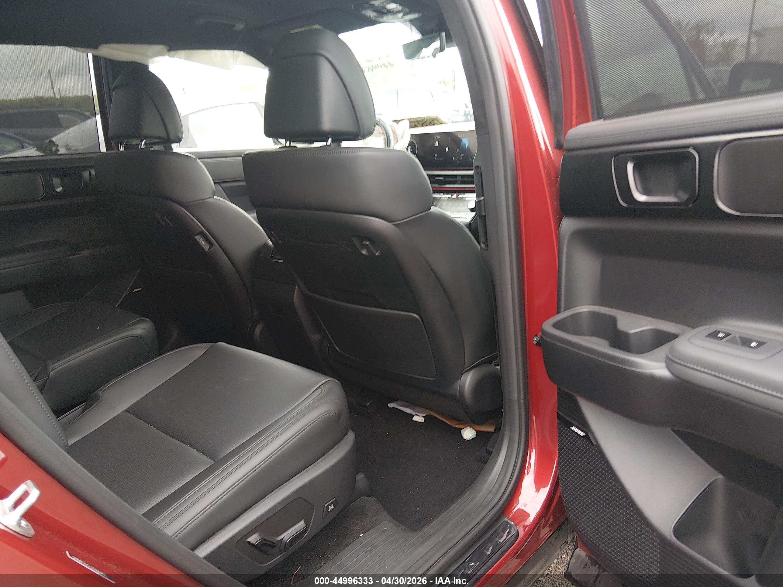HYUNDAI SANTA image 8