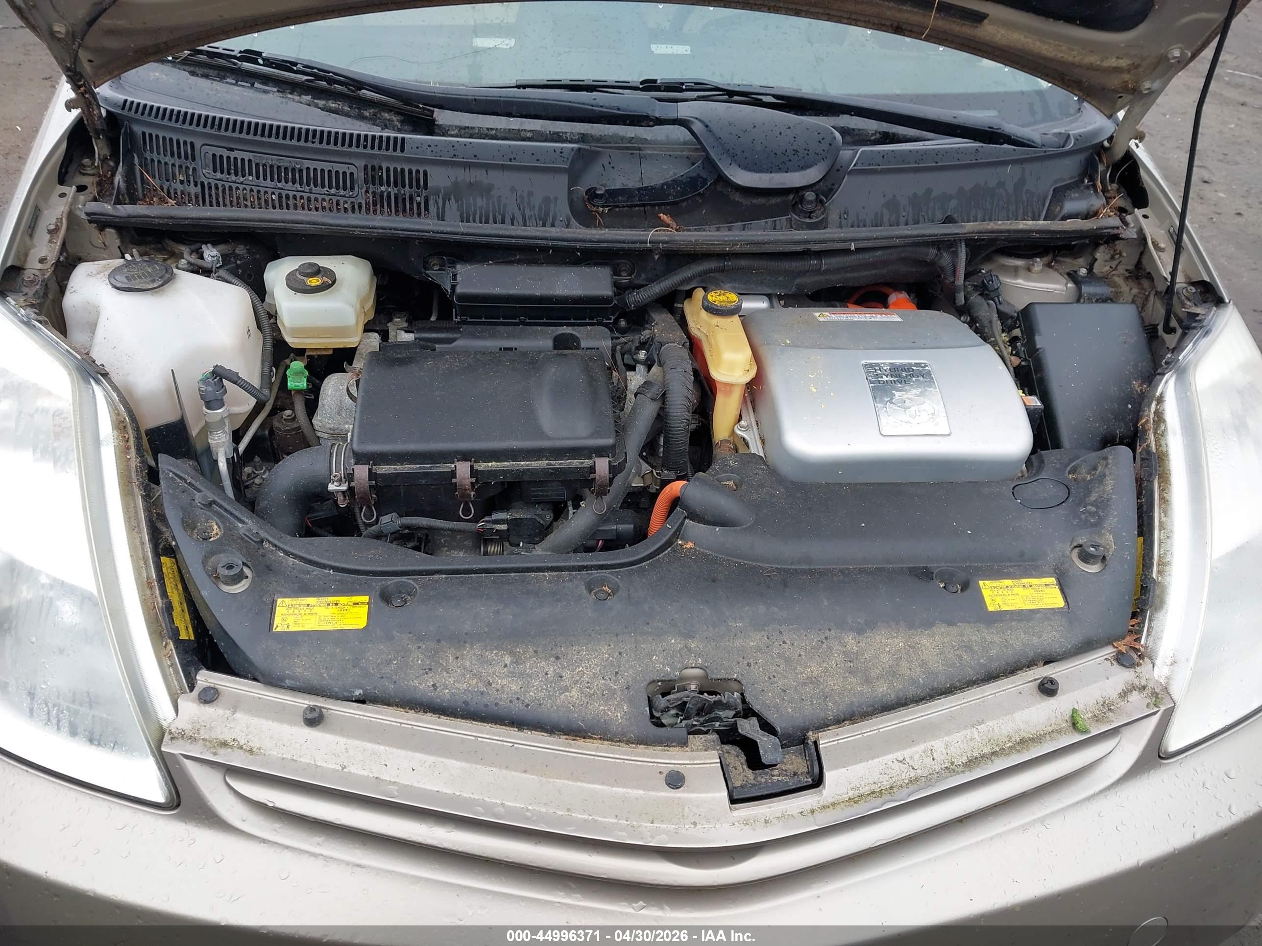 TOYOTA PRIUS image 10