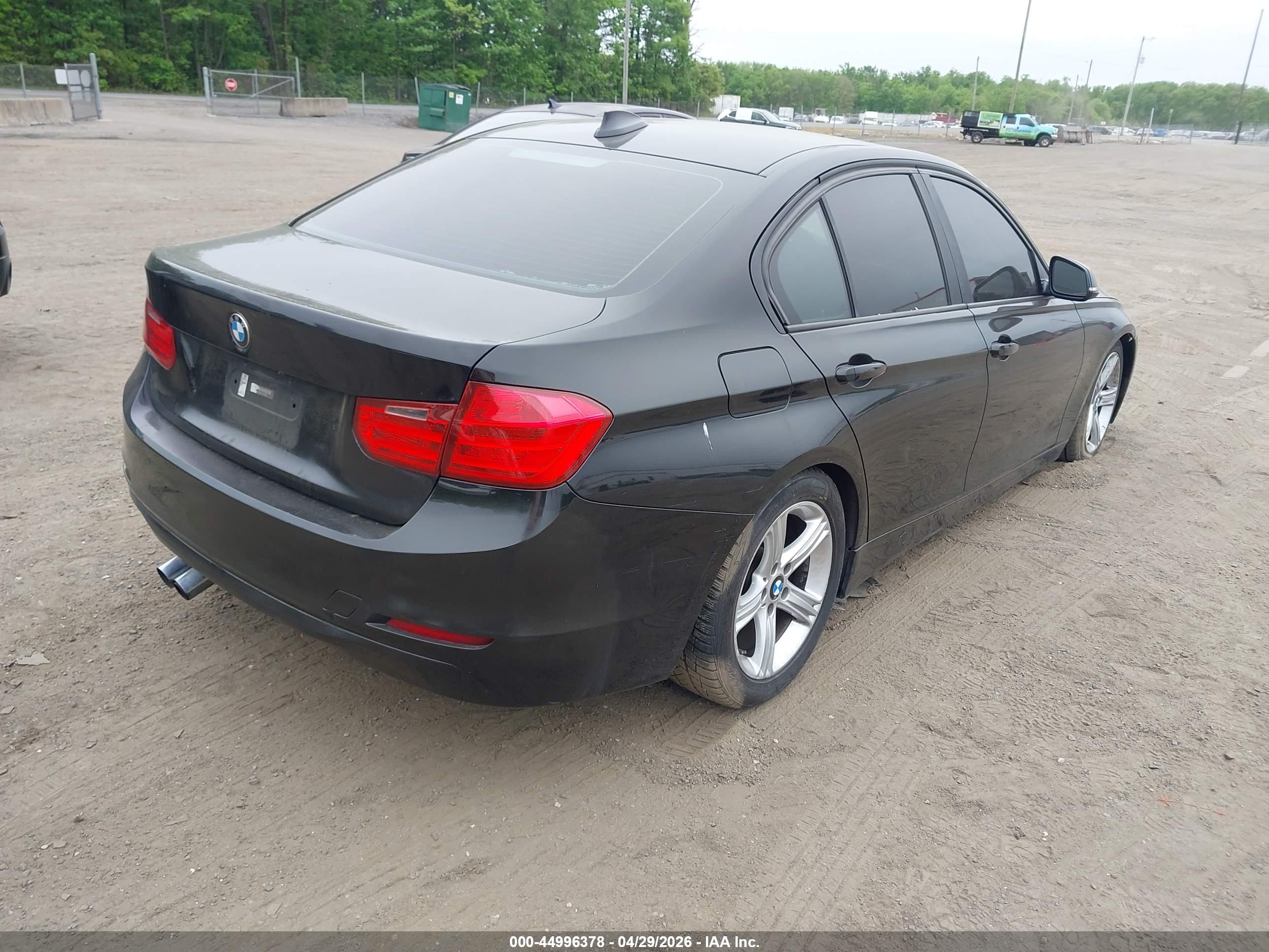 BMW 328I image 4