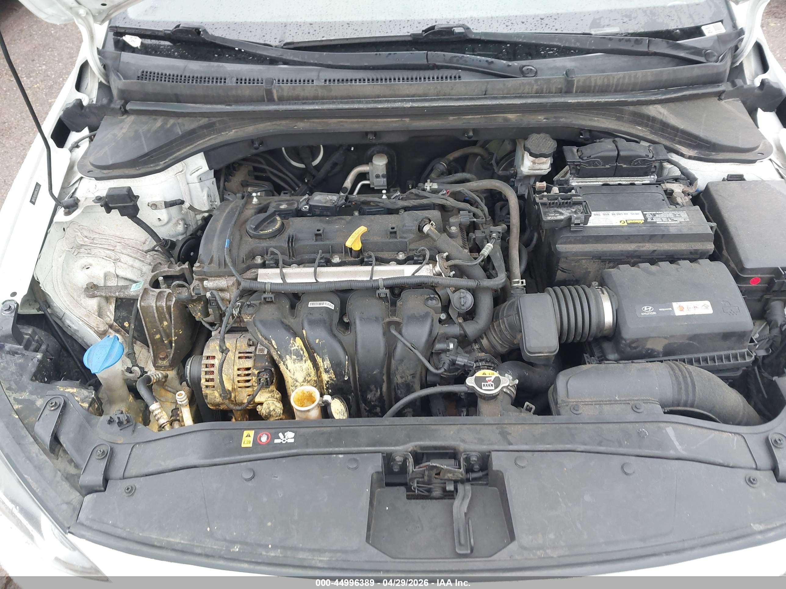 HYUNDAI ELANTRA image 10